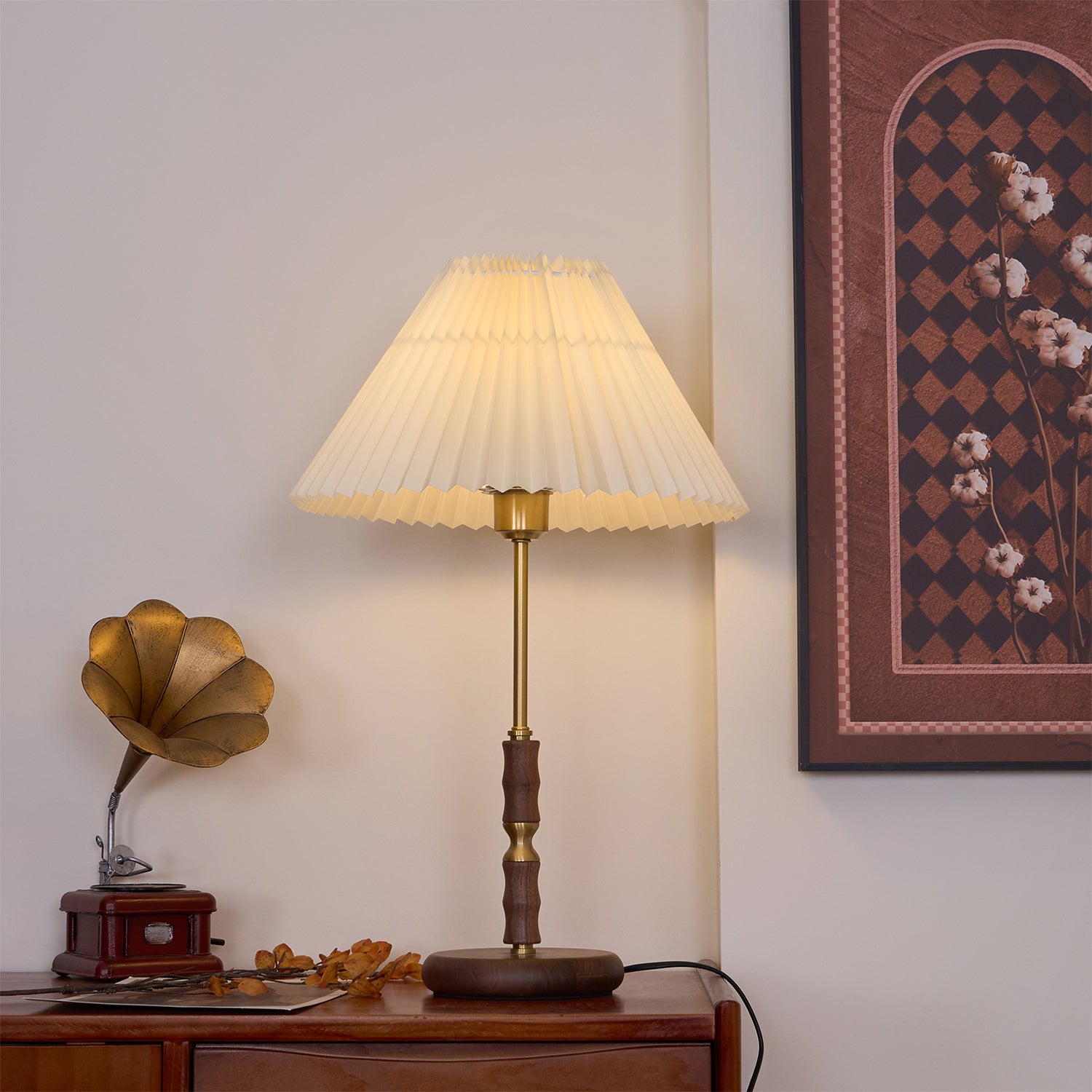 Le Klint Modern Table Lamp - Stylish LED Desk Light for Living Room, Bedroom & Office - Perfect for Reading, Working & Decor