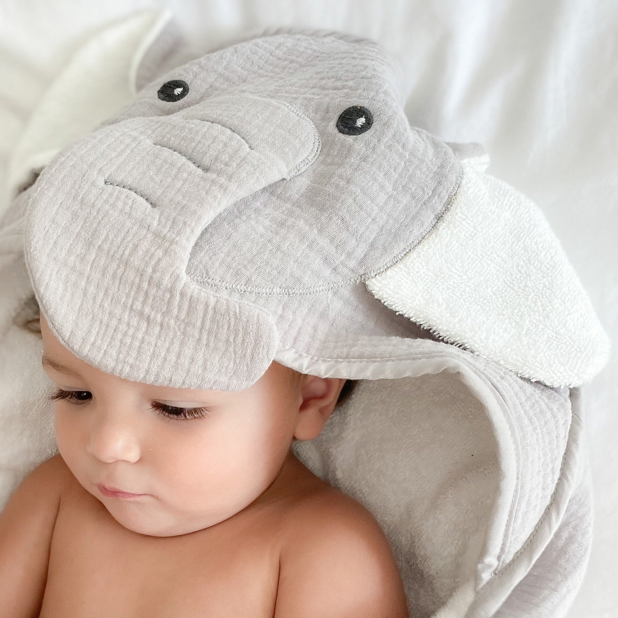 Soft and Absorbent Petit Elephant Baby Towel and Washcloth Set - Cute Nursery Bath Time Essentials for Newborns & Toddlers - Perfect for Bath, Swimming, and Photo Shoots