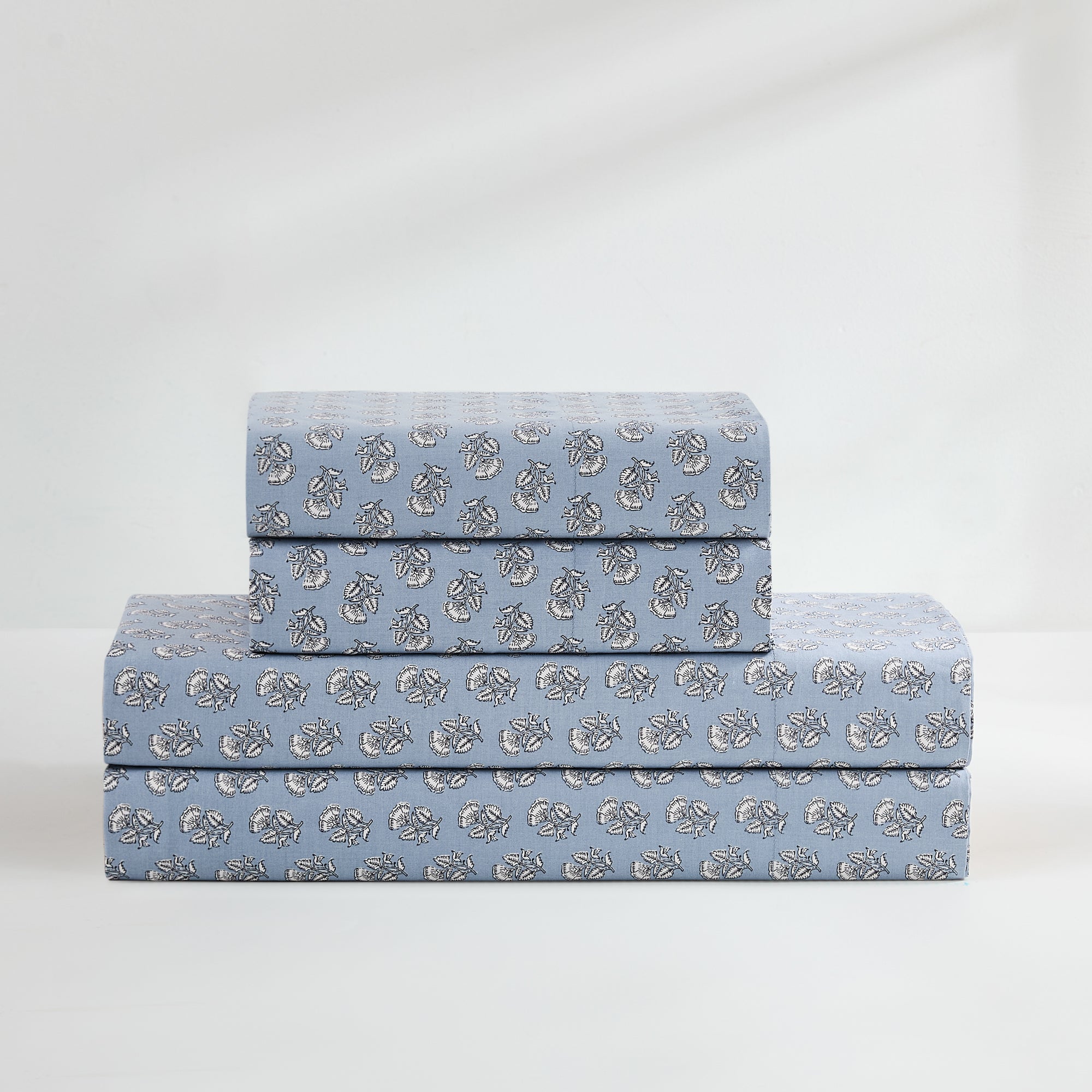 Premium Freesia Cotton Sheet Set - Soft Breathable Bed Sheets for All Seasons - Queen Size 4-Piece Set - Perfect for Home, Hotel, and Guest Room Use