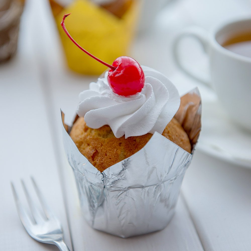 Metallic Silver 4oz Tulip-Shaped Grease Resistant Paper Cups - Oven Safe Disposable Party Cups for Weddings, Events & Catering | Elegant Drinkware for Cocktails, Desserts & Beverage Service