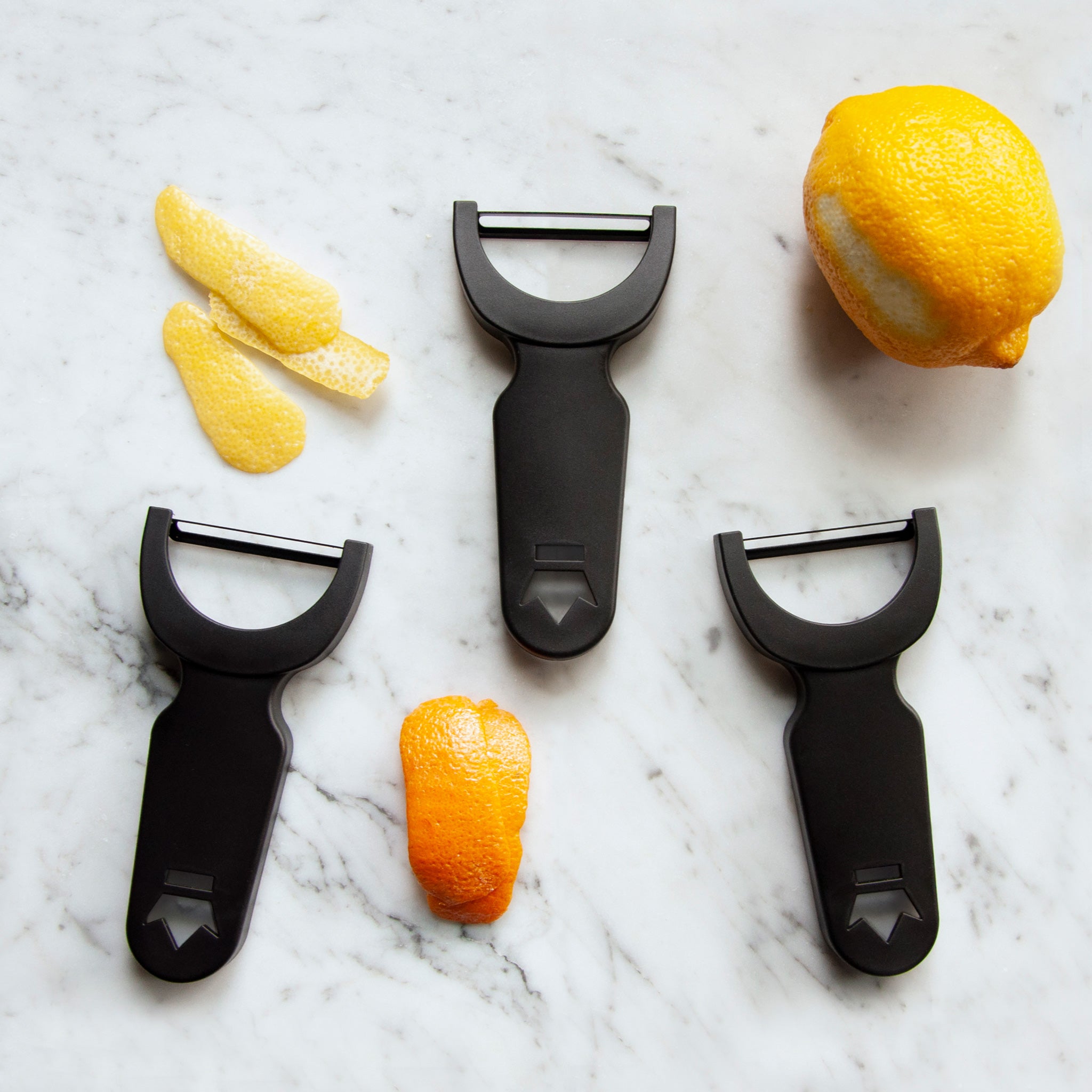 Stainless Steel & Plastic Citrus Peeler - Easy Grip Fruit Peeler for Oranges, Lemons, Grapefruits - Perfect for Kitchen, Baking & Cocktail Making