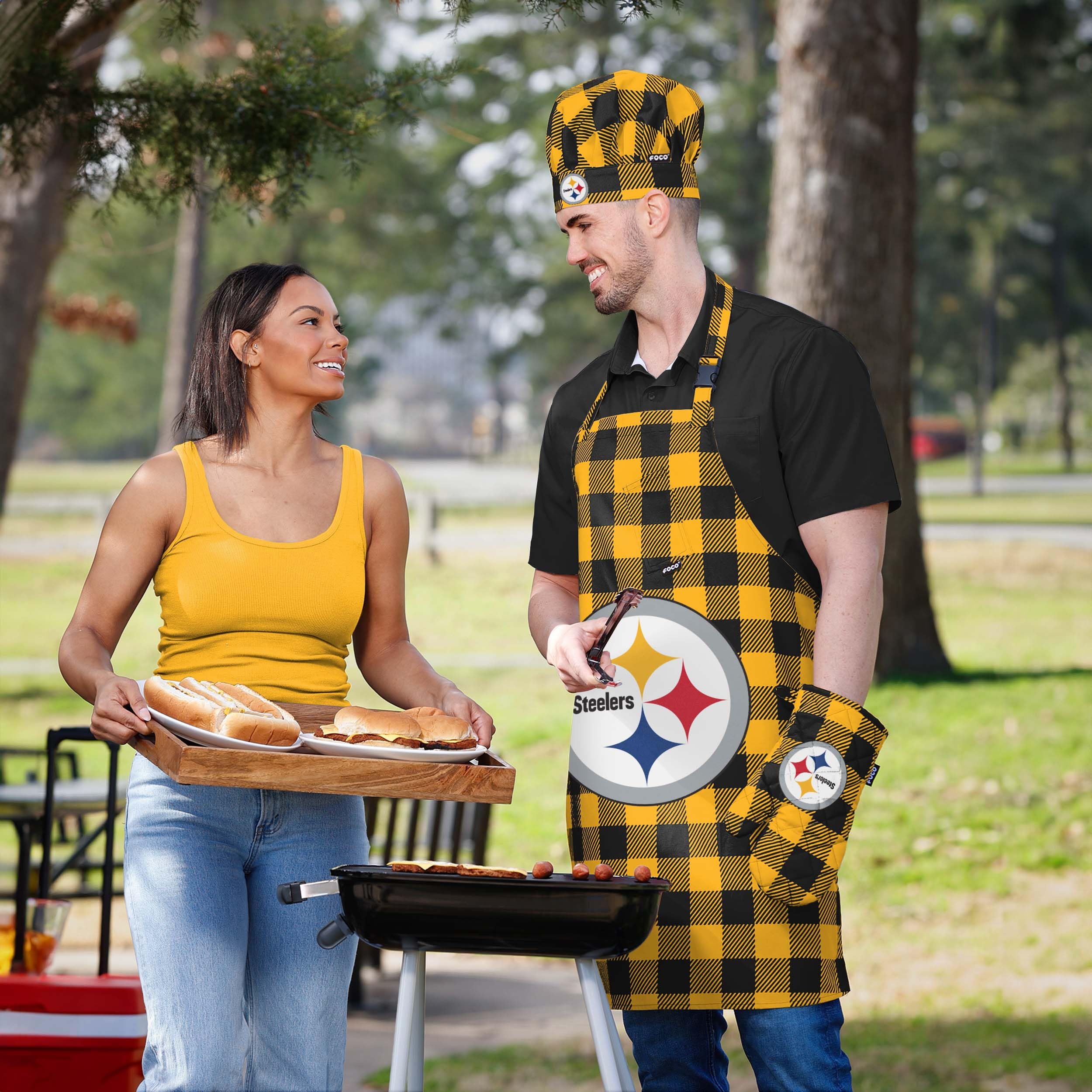 FOCO NFL Plaid Apron with Chef Hat & Oven Mitt 3-Piece Cooking Set - Perfect for Game Day Tailgating, BBQ Parties & Home Kitchen Use