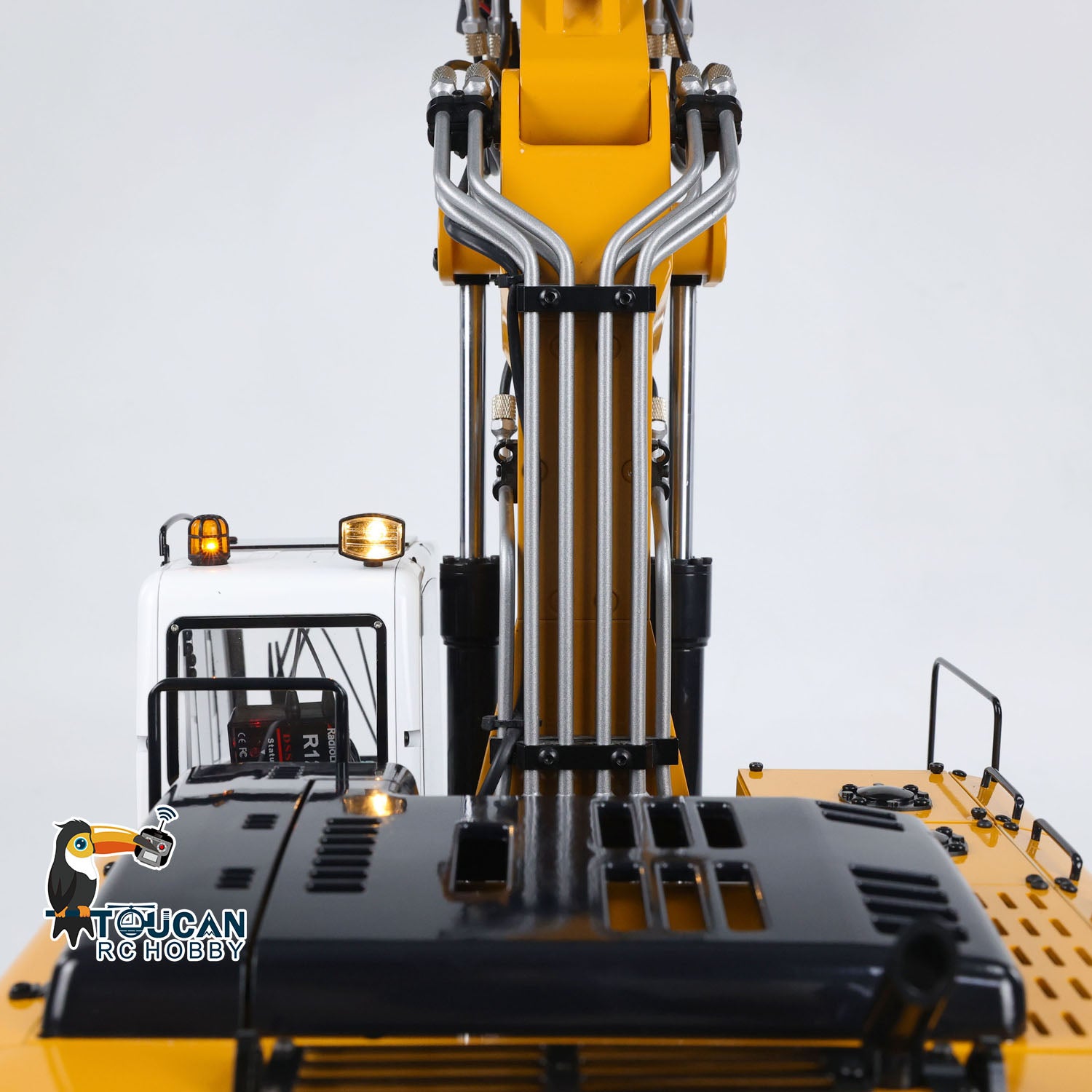 1/14 Scale Radio Control 946 3 Metal Excavator - 10 Channel RC Construction Toy with Painted Body, Rotating Metal Bucket & Tiltable Ripper for Kids & Adults - Perfect for Construction Site Play, Collecting & Outdoor Activities