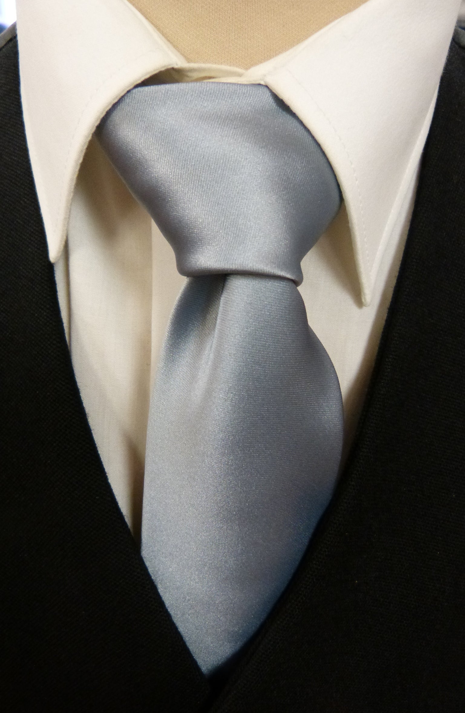 Men's Silver Satin Necktie - Elegant Formal Tie for Weddings, Business & Special Occasions