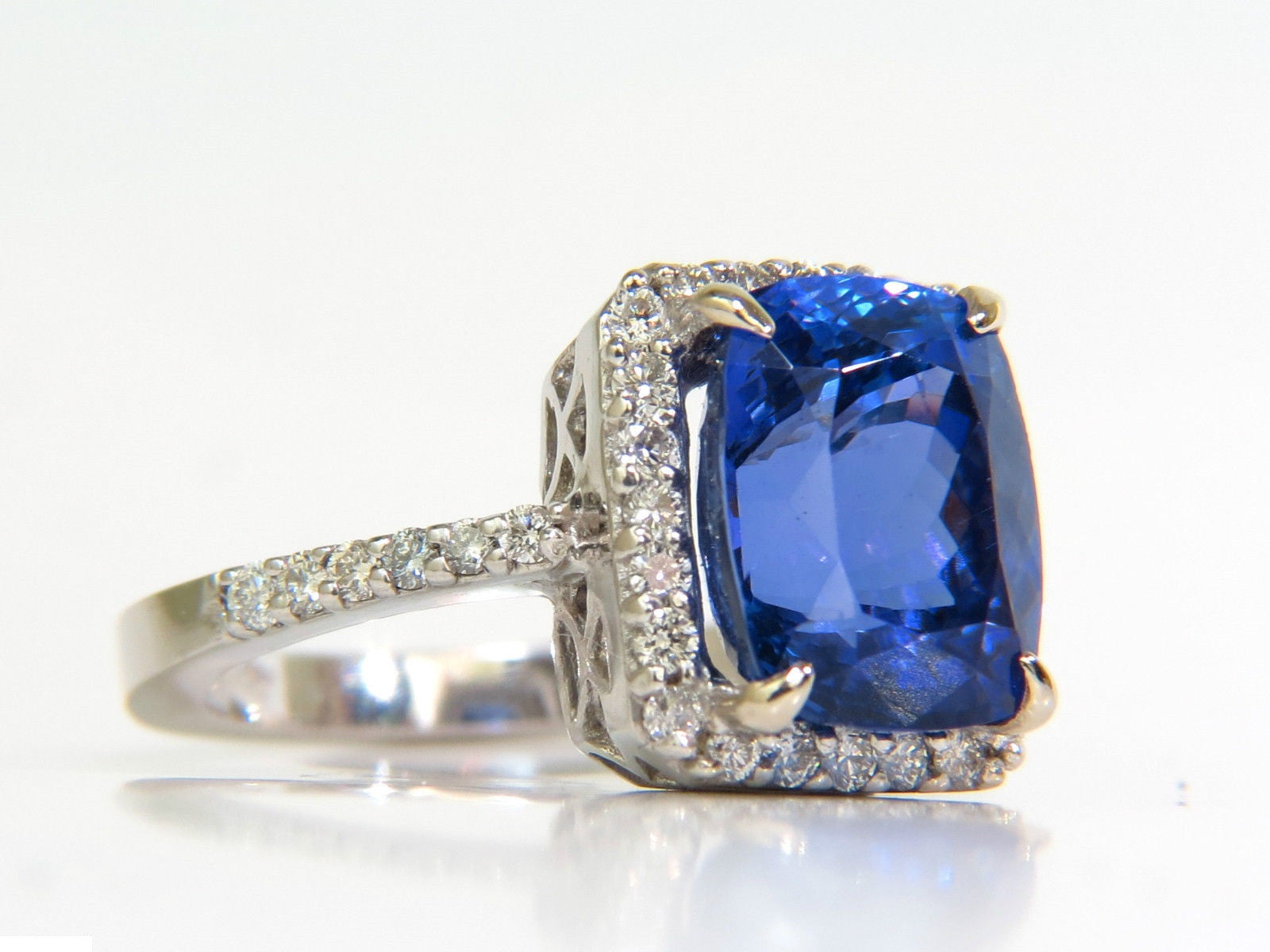6.23CT Natural Tanzanite Halo Diamond Ring - A+ Cushion Cut, VS Luster - Elegant Engagement, Wedding & Anniversary Jewelry Gift for Women