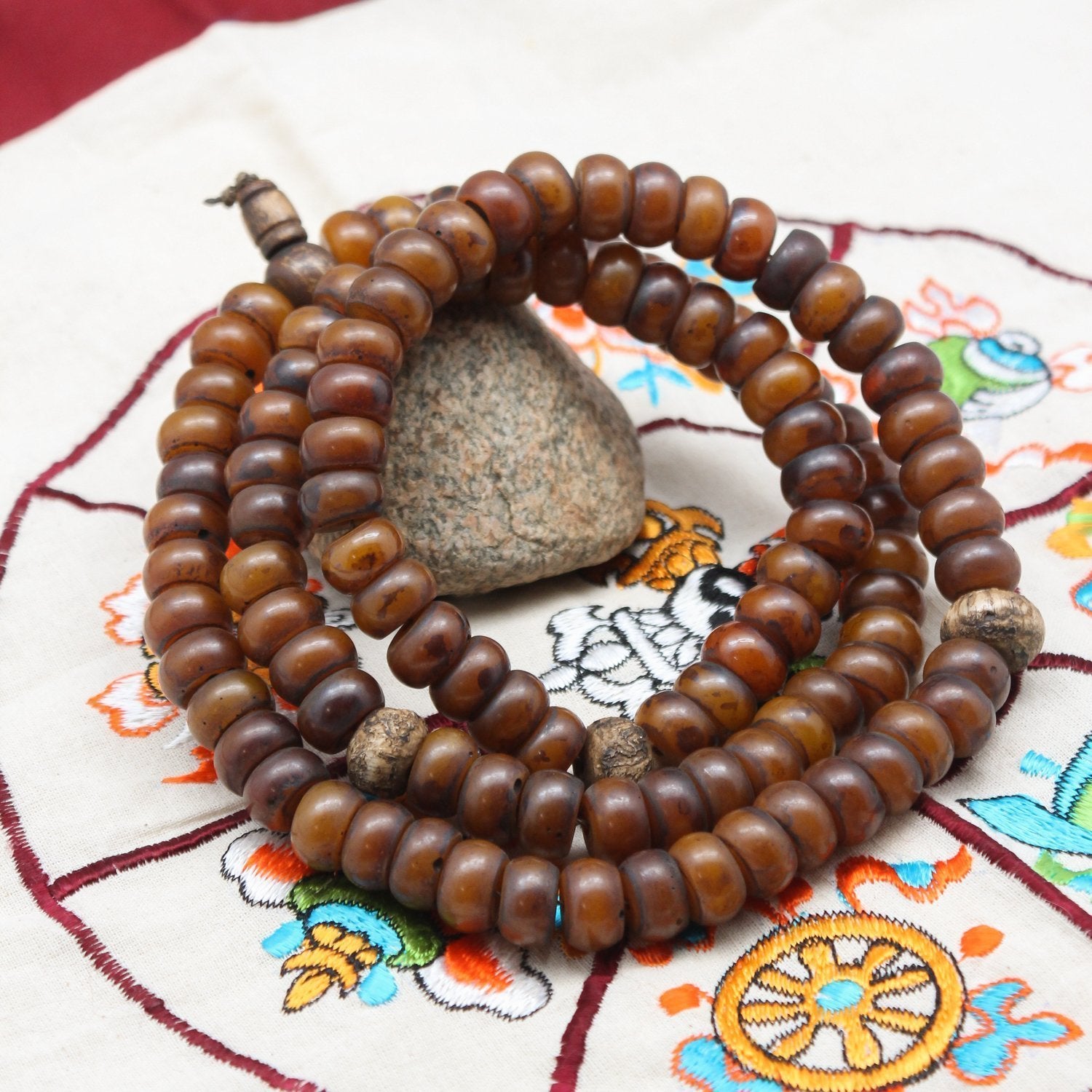 Authentic Himalayan Copal Mala Beads - 108 Prayer Beads for Meditation, Yoga & Spiritual Healing | Handmade Buddhist Necklace for Mindfulness & Stress Relief