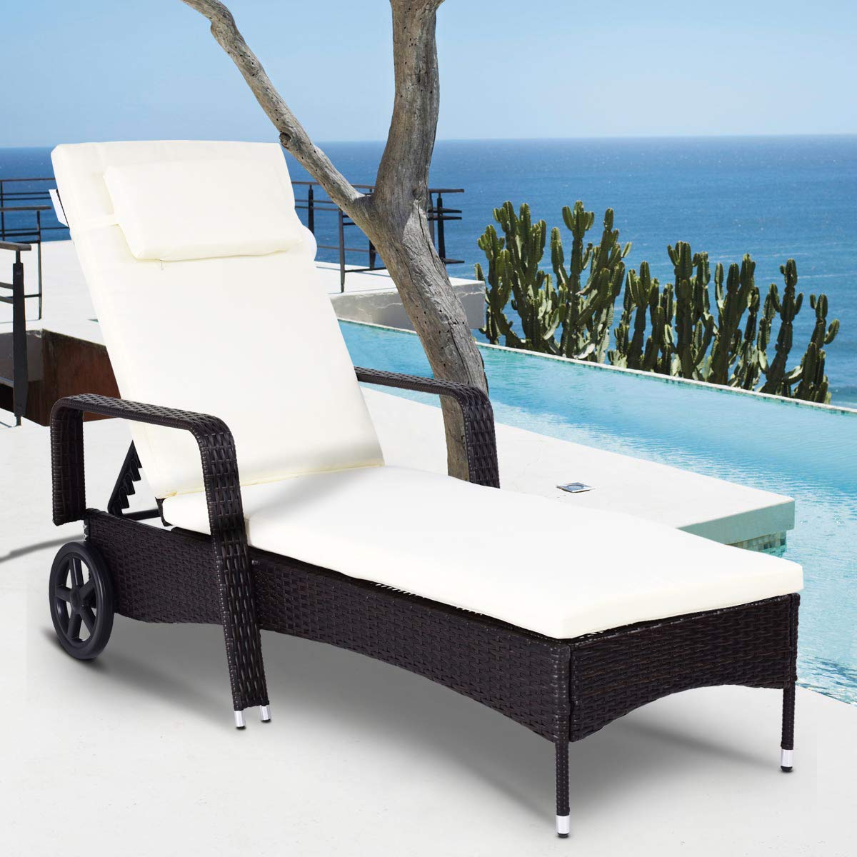 Casart Outdoor Rattan Recliner Chair - Adjustable Patio Chaise Lounge with Wheels for Poolside, Garden & Backyard Relaxation