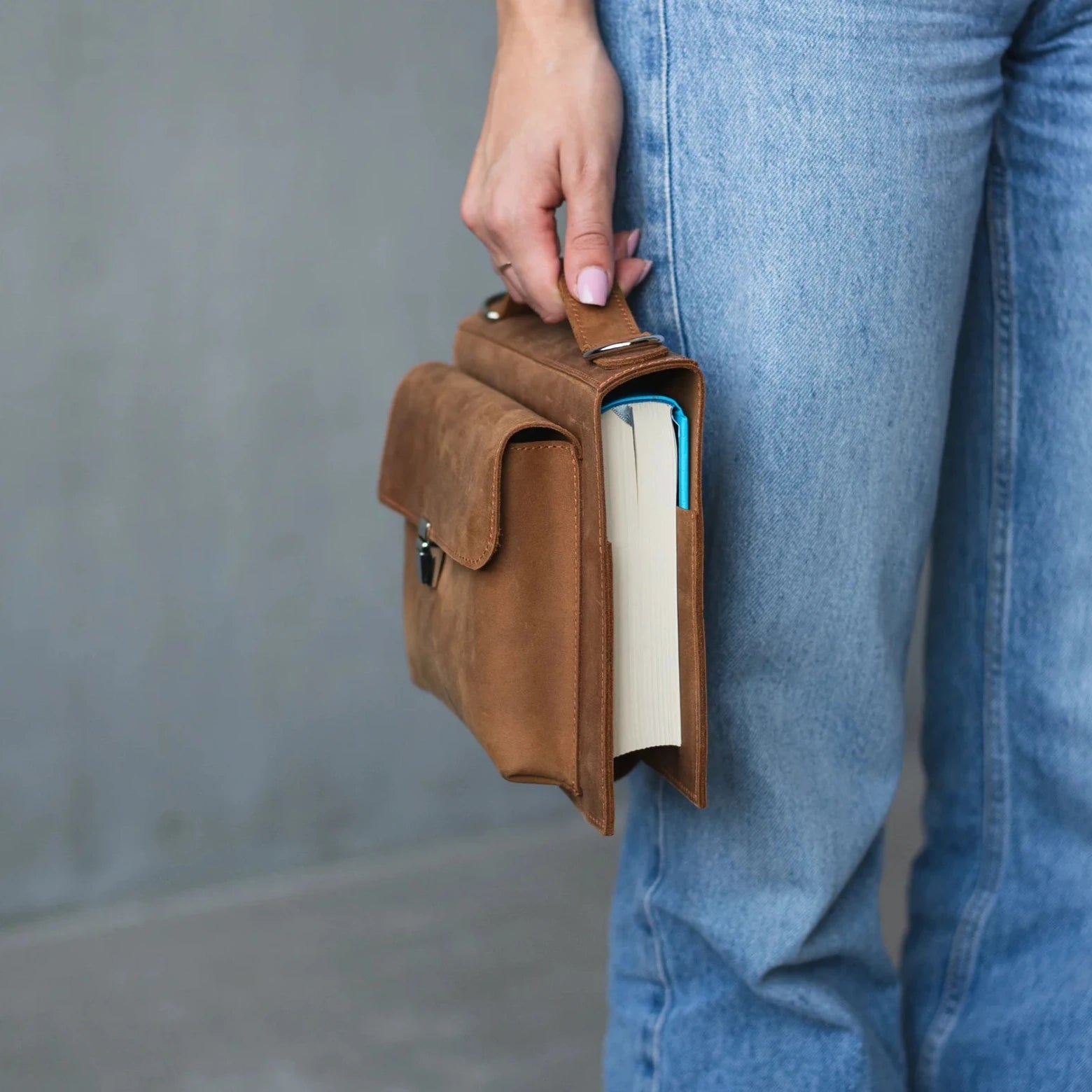 Premium Bible Bag with Adjustable Shoulder Strap - Durable & Stylish Church Bag for Sunday Service, Bible Study & Travel
