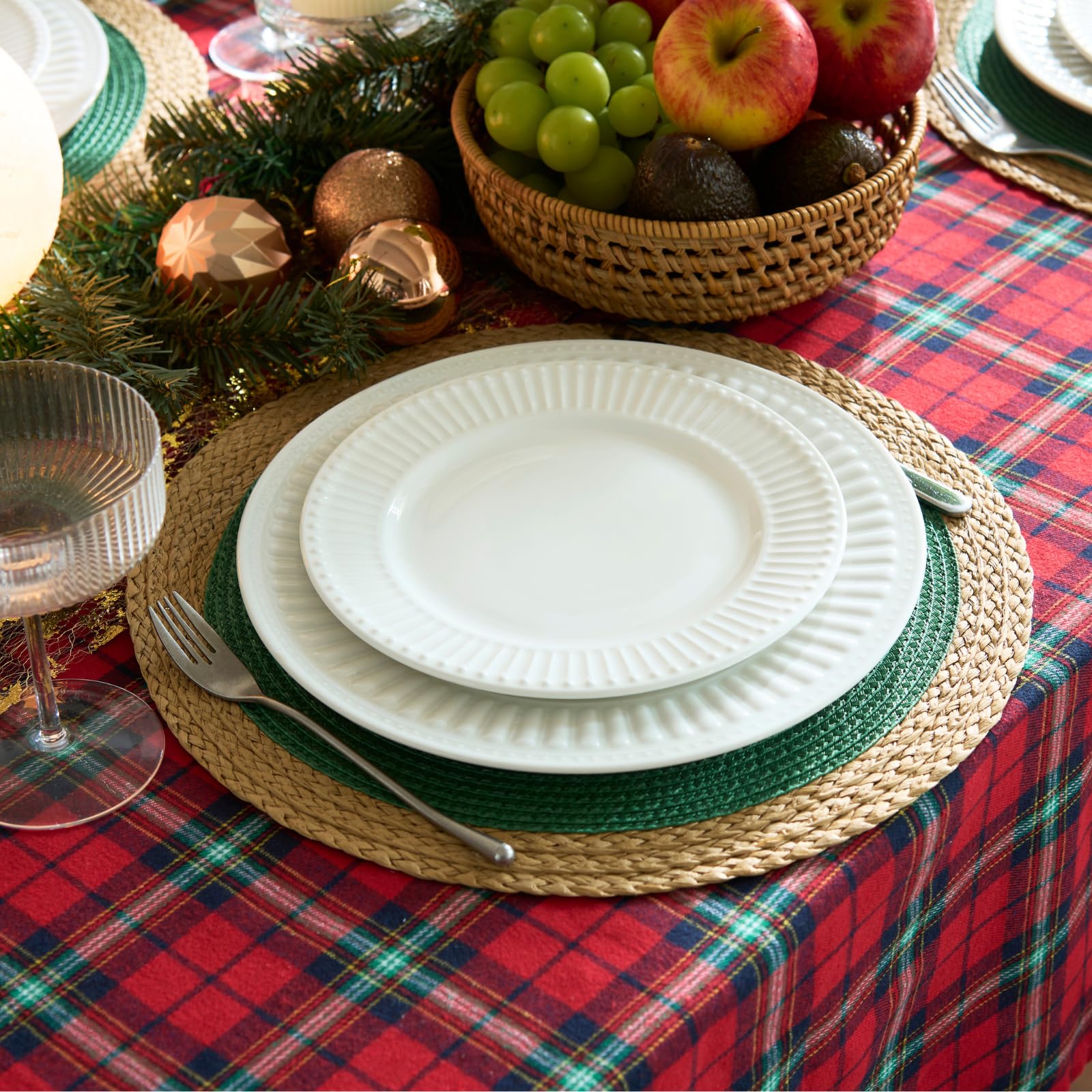 YANGQIHOME 13.8 Inch Round Placemats Set of 6 with Golden Table Runner - Waterproof & Heat Resistant Table Mats for Dining Table Decor - Perfect for Christmas, Thanksgiving, Party, Wedding & Everyday Use