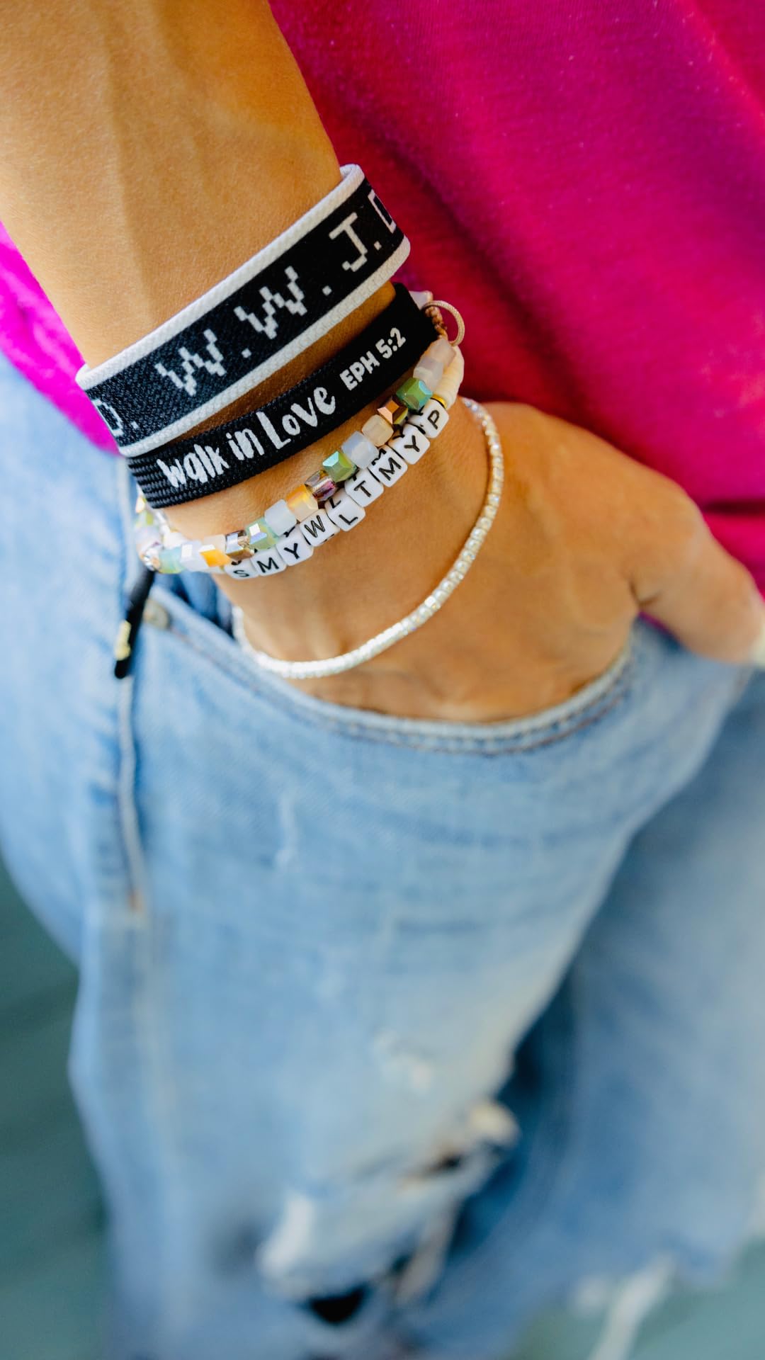 WWJD Bracelets - Stretchable Elastic Wristbands for Men & Women - Religious Christian Jewelry for Daily Wear, Church, Prayer & Inspirational Gifts