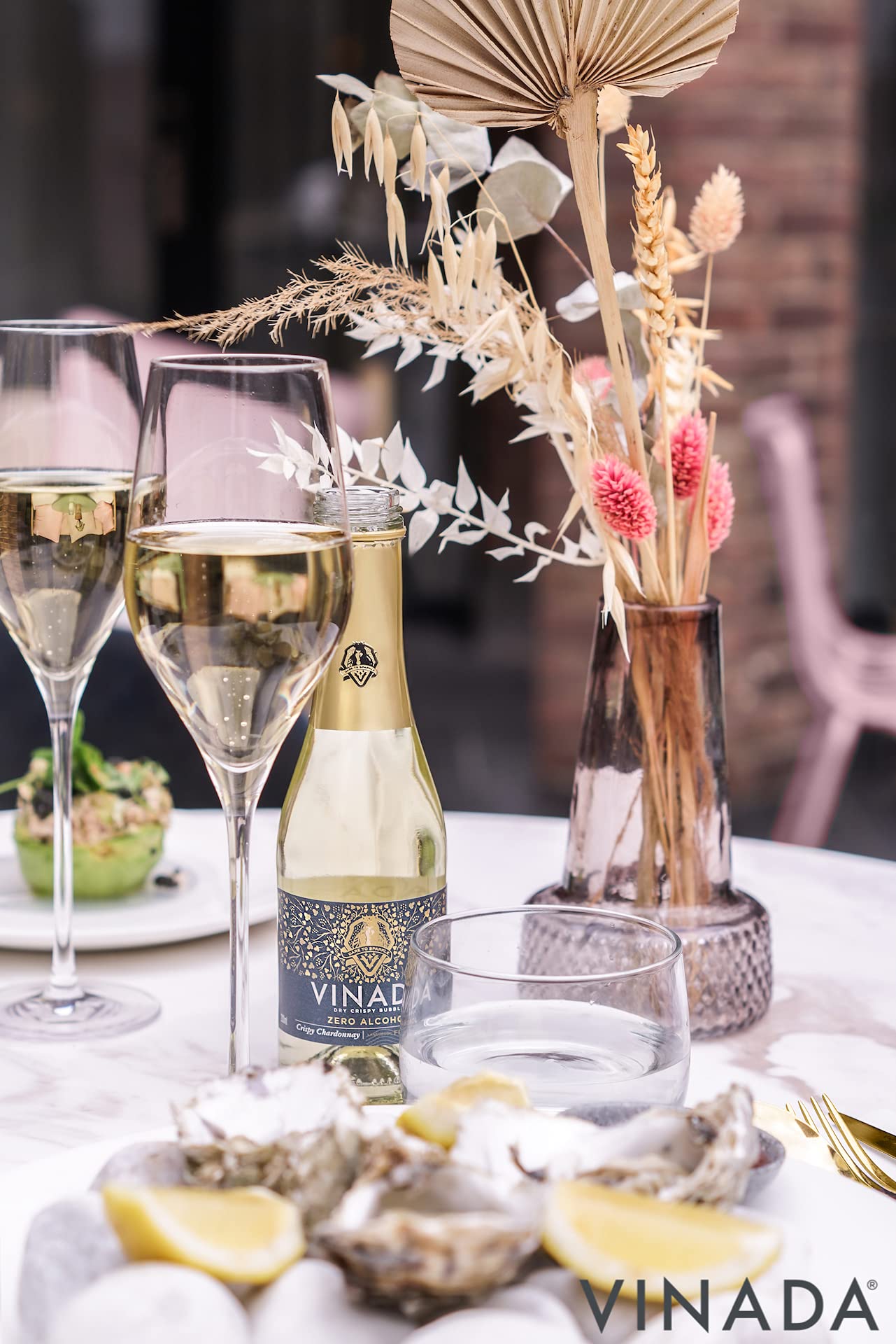 VINADA Crispy Chardonnay Mini - Alcohol Free Wine - 200ml (6 Pack) - Perfect for Parties, Gifts & Sober Celebrations