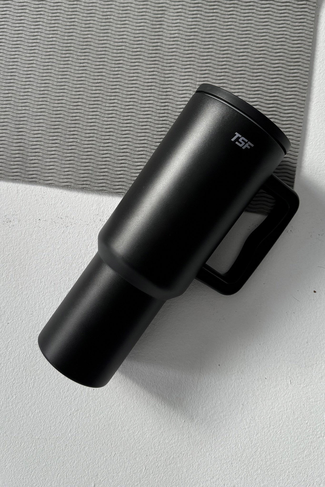 Premium Vacuum Insulated Stainless Steel Tumbler - 20oz Black Double Wall Coffee Mug - Keeps Drinks Hot/Cold for Hours - Perfect for Office, Travel & Outdoor Activities