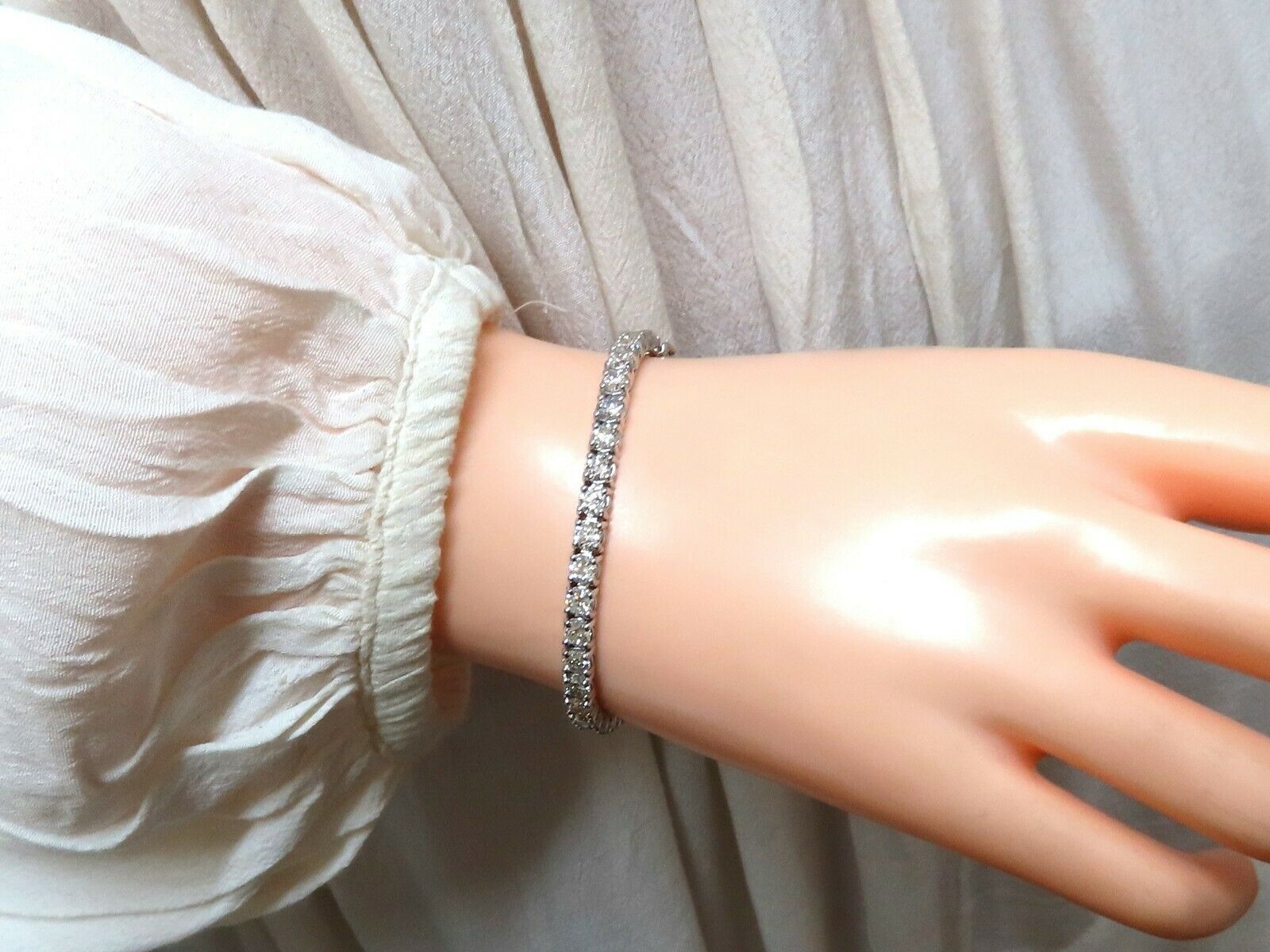 8.10 Carat Natural Diamond Tennis Bracelet in 14K White Gold - Perfect for Weddings, Anniversaries & Special Occasions