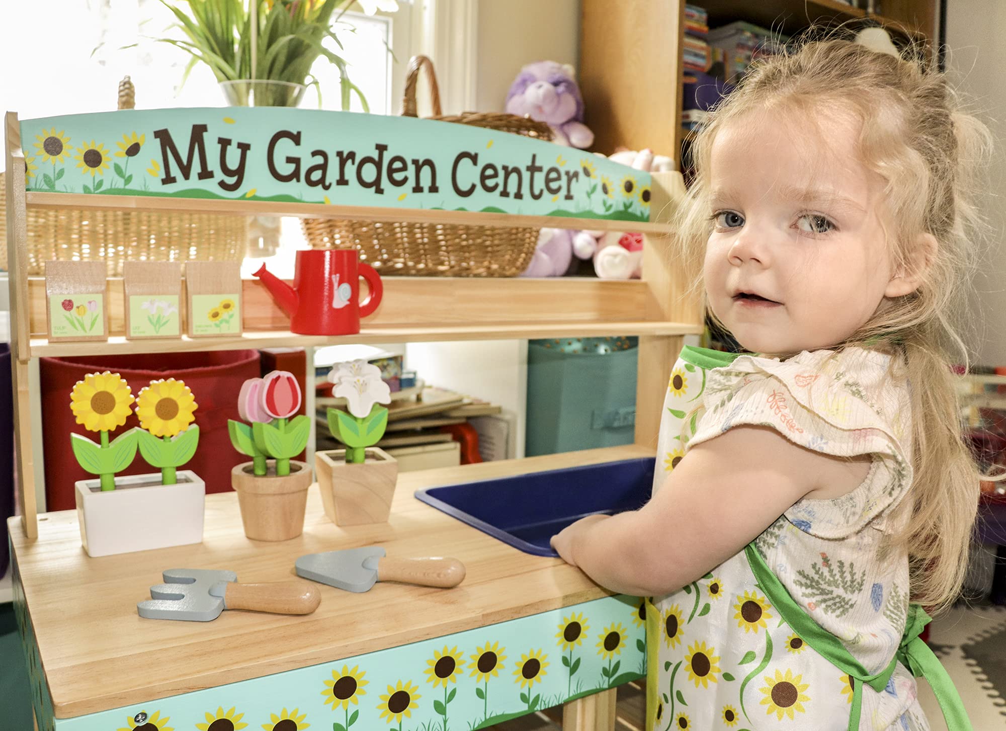 Svan Wooden Toy Gardening Center - 22 Piece Pretend Play Garden Set with Flowers, Seed Packets, Pots, Shovel, Rake, Apron & Watering Can - Interactive Educational Toy for Kids - Perfect for Indoor Play, Birthday Gifts for Boys & Girls - Encourages Imaginative Play & Learning About Nature