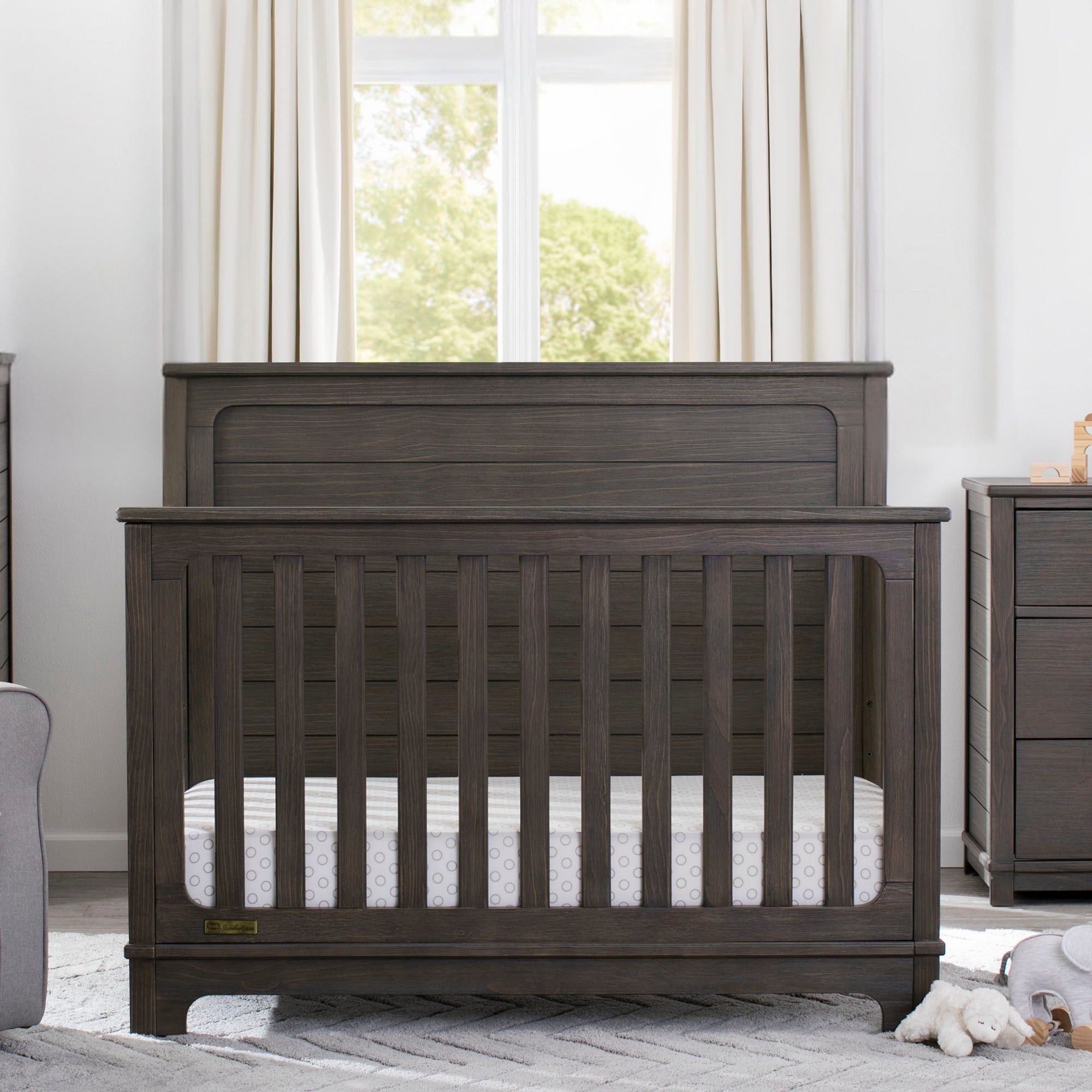 Monterey Crib 'N' More - Convertible Baby Crib with 3-in-1 Design for Nursery, Toddler Bed & Daybed - Perfect for Newborns to Toddlers in Modern Baby Rooms