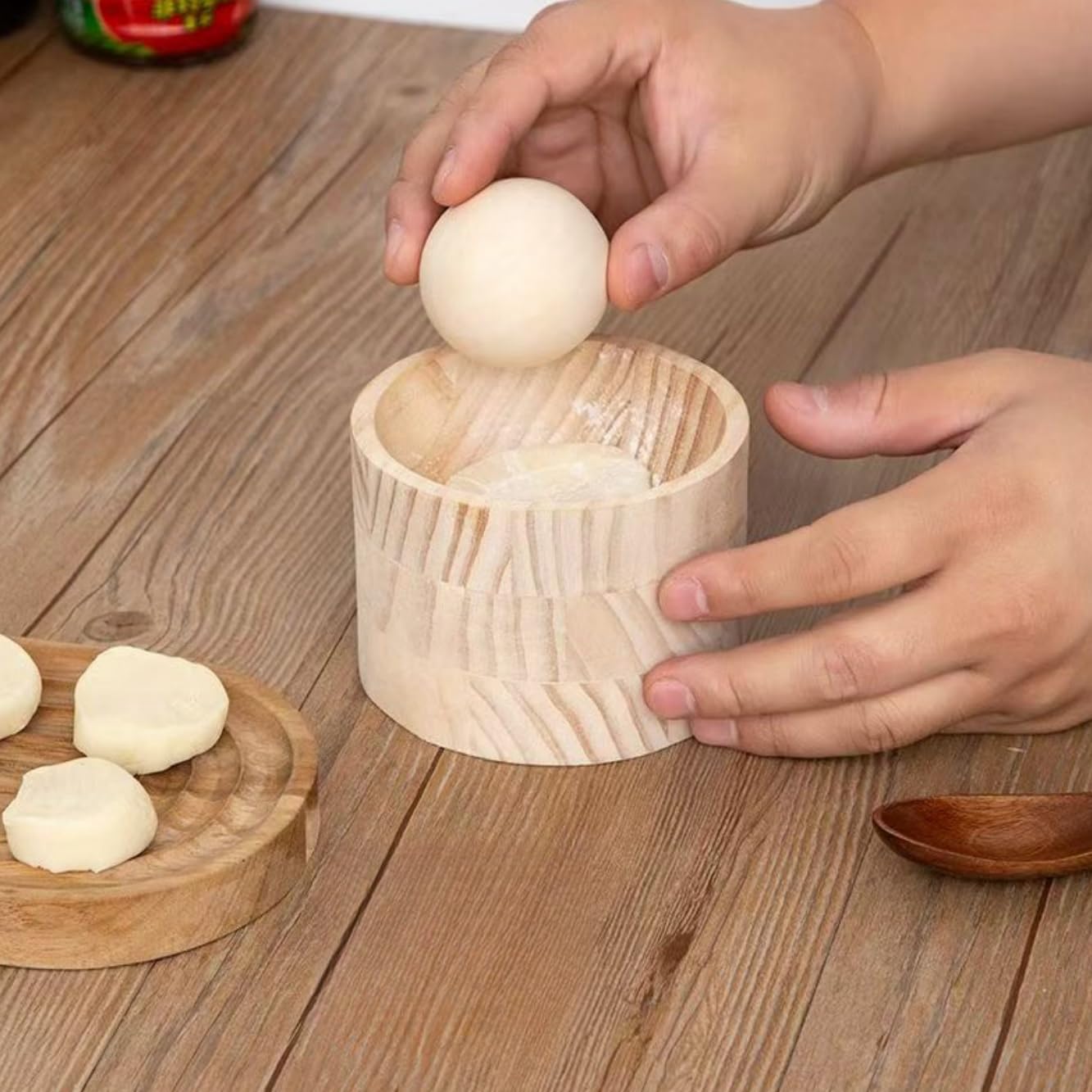 Wooden Dumpling Press Tool - Dough Presser for Dumplings, Empanadas & Pastries | Easy to Use Handheld Dumpling Maker for Homemade Asian & Latin Cuisine | Perfect for Family Cooking & Restaurant Use