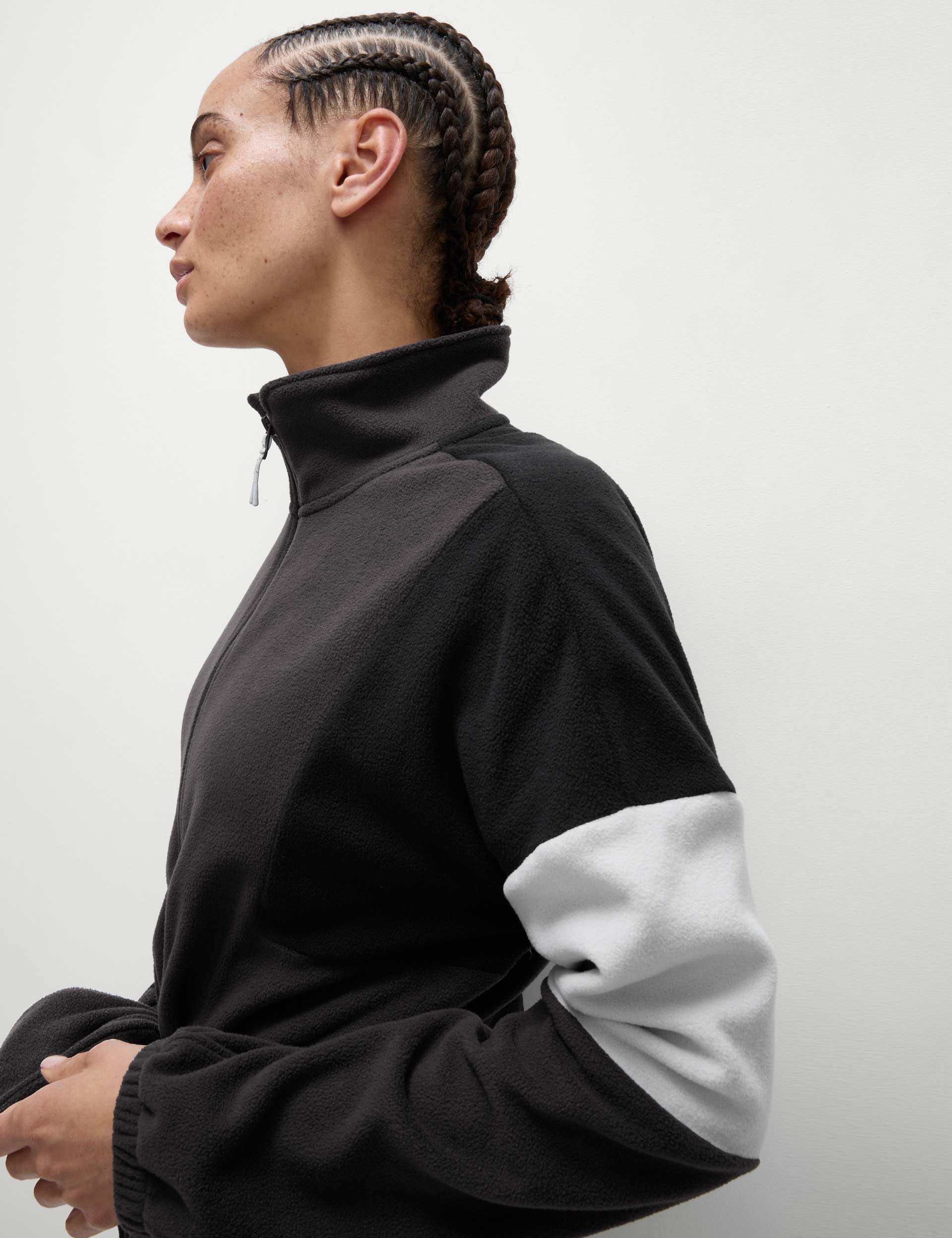 Thermal Half-Zip Color Block Fleece Jacket - Carbon Black | Warm & Stylish Outdoor Winter Wear for Hiking, Camping & Casual Use