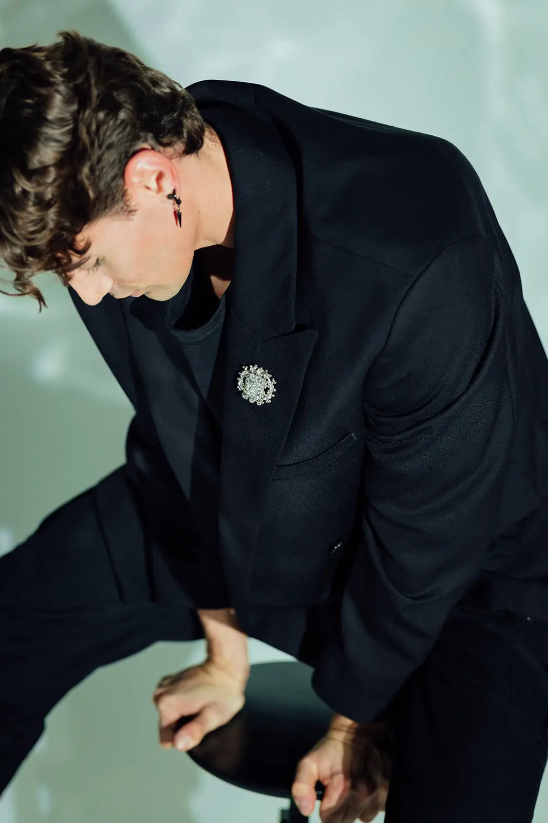 William Lapel Pin - Elegant & Stylish Lapel Pin for Men & Women - Perfect for Suits, Blazers, Weddings & Formal Events