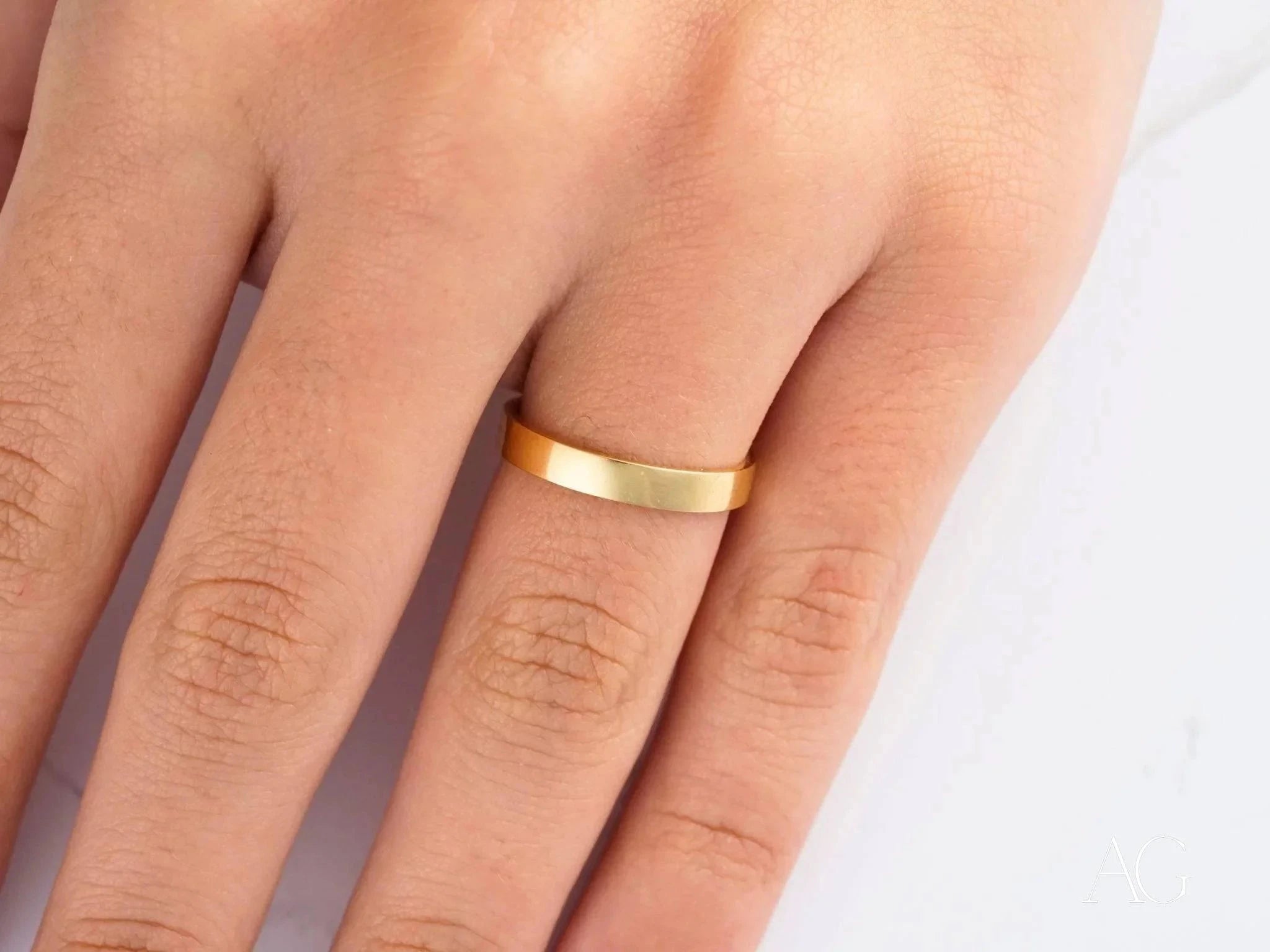 18k Yellow Gold Wedding Bands for Women & Men - Classic Timeless Design for Eternal Love - Perfect for Engagement, Anniversary & Vow Renewal Ceremonies