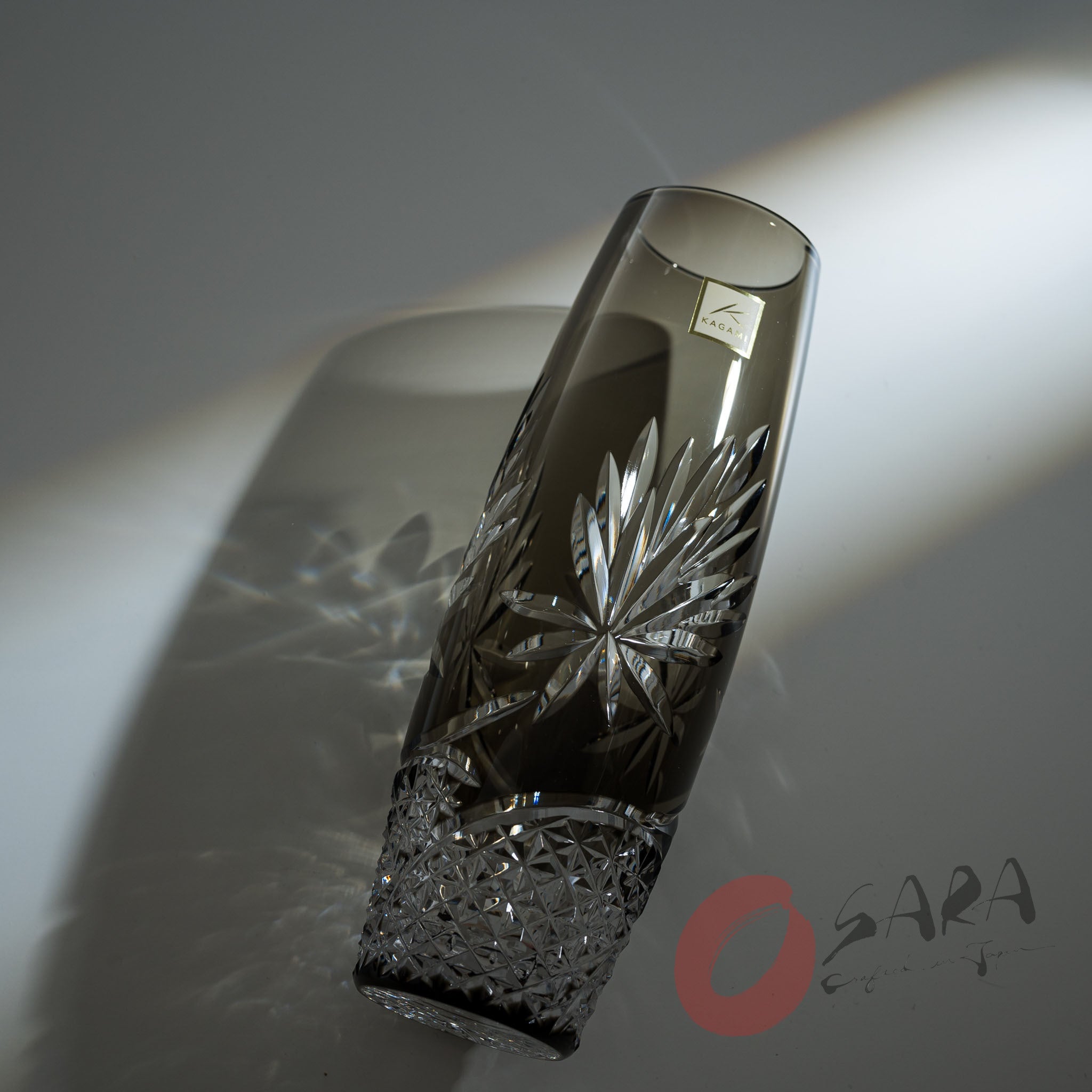 KAGAMI Edo Kiriko Crystal Vase - Queen of the Night (Single Stem Vase) - Elegant Floral Centerpiece for Home Decor & Japanese Style Interior Design