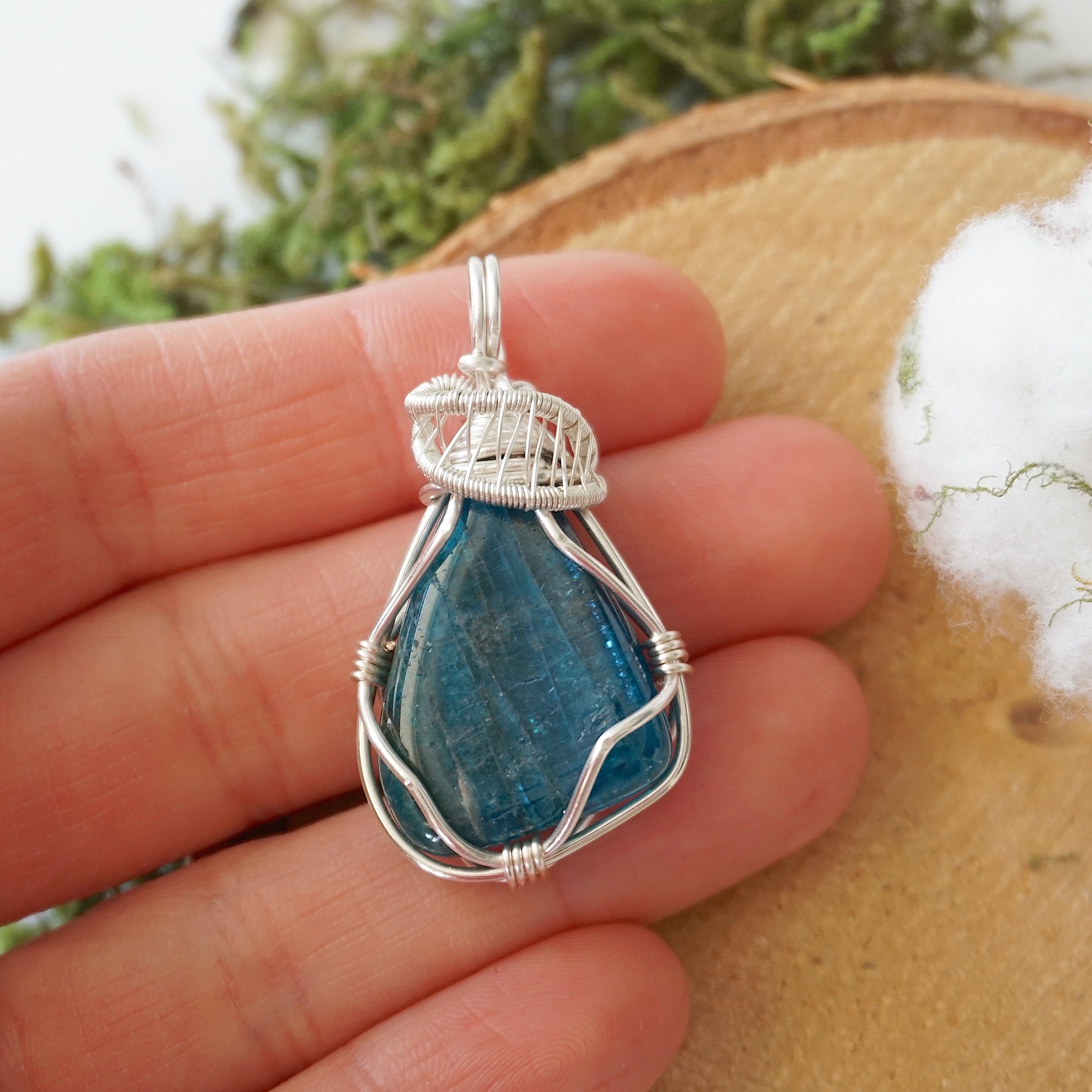 Blue Apatite Pendant Necklace - Sterling Silver Plated Jewelry for Women, Healing Crystal Gift for Spiritual Protection & Positive Energy