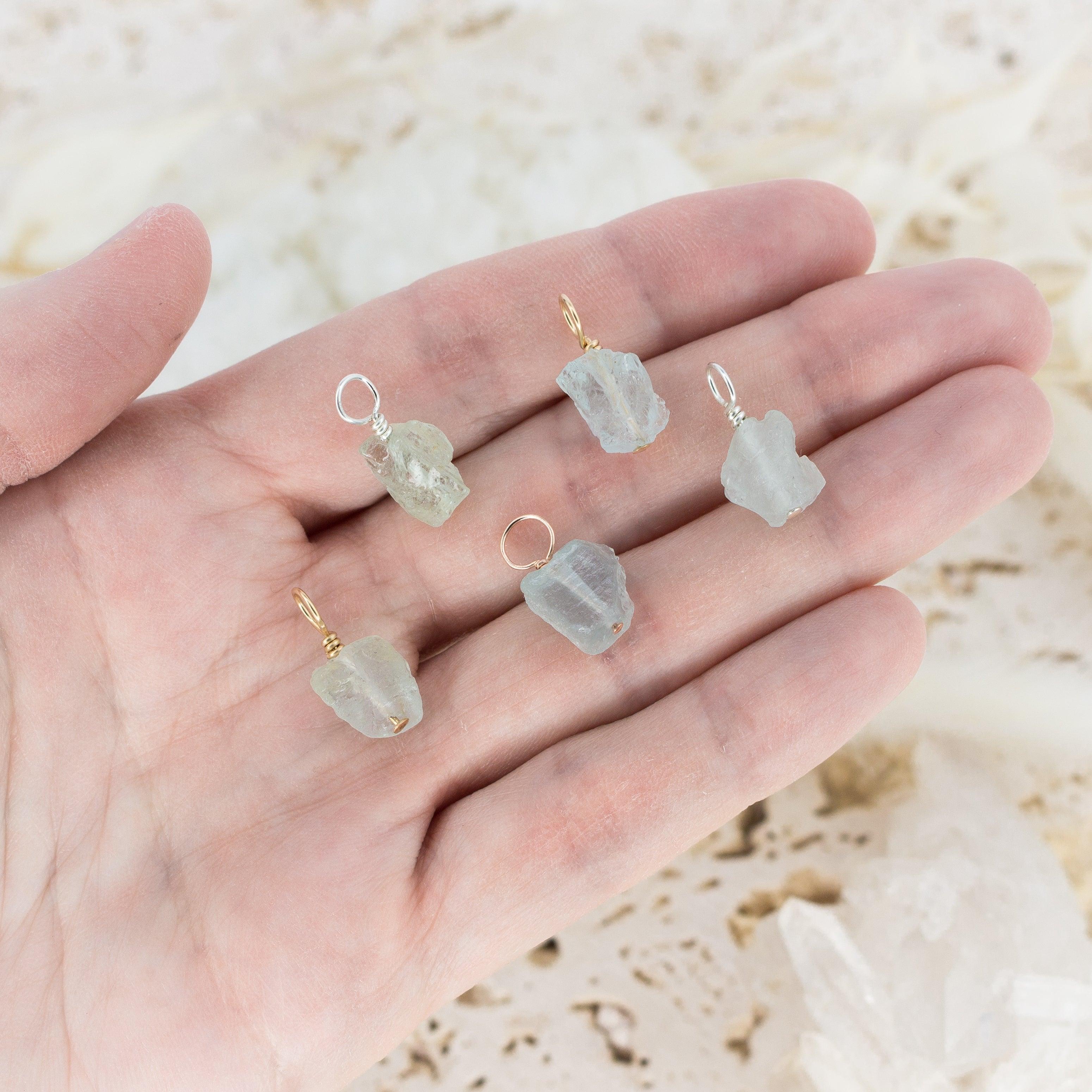 Natural Raw Blue Aquamarine Crystal Pendant Necklace - Healing Stone Jewelry for Women, Spiritual Gift, Meditation & Energy Balancing Accessory