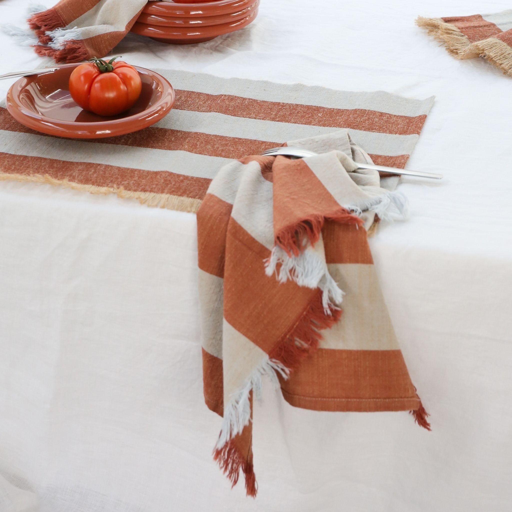 DESIGNSTUFF Set of 2 Striped Jute Placemats - Natural Mist & Cappuccino Colors - Eco-Friendly Table Mats for Dining, Kitchen Decor, and Rustic Home Styling