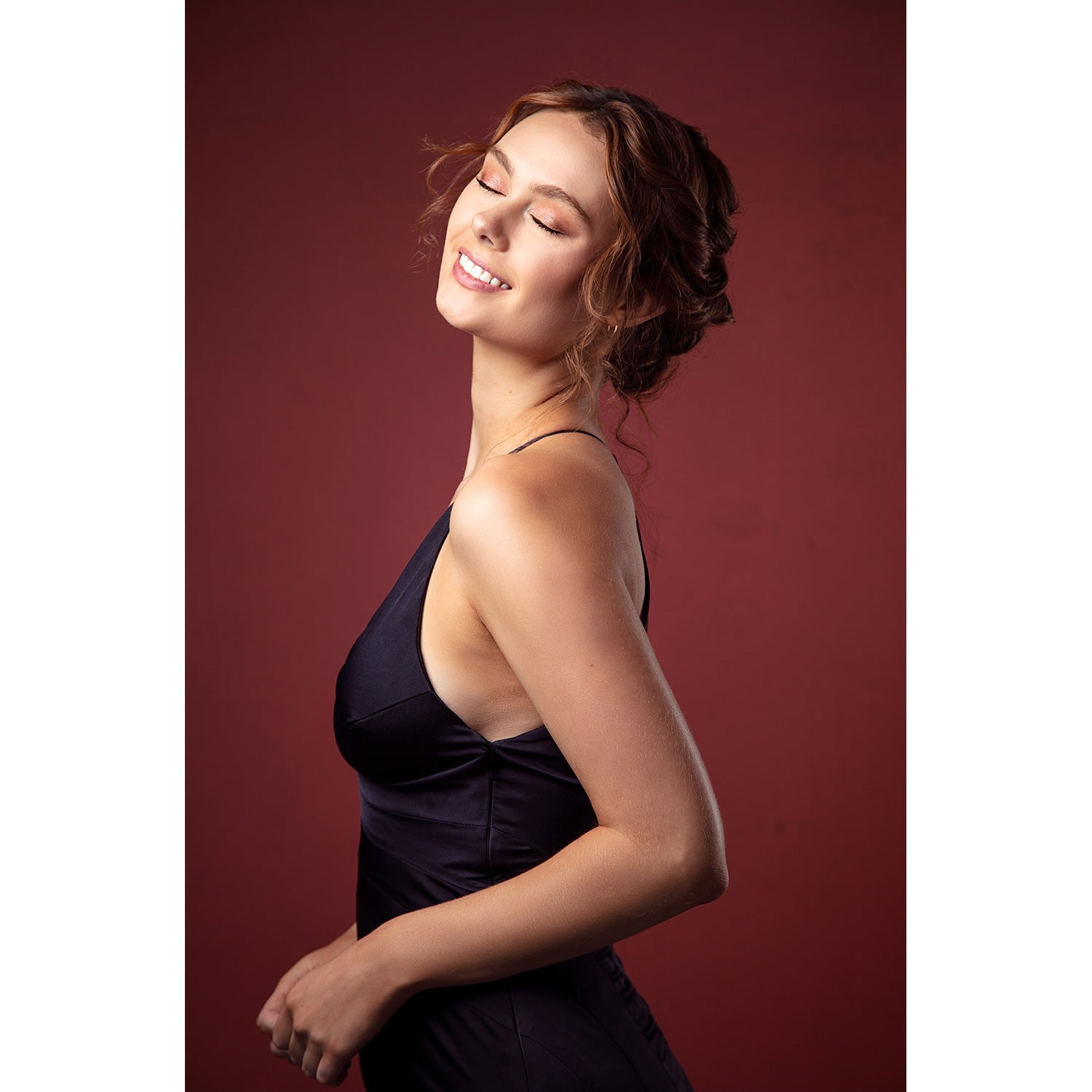 X Drop Vinyl Backdrop - Aged Red Wall (5' x 7') - Perfect for Photography, Events, and Home Decor