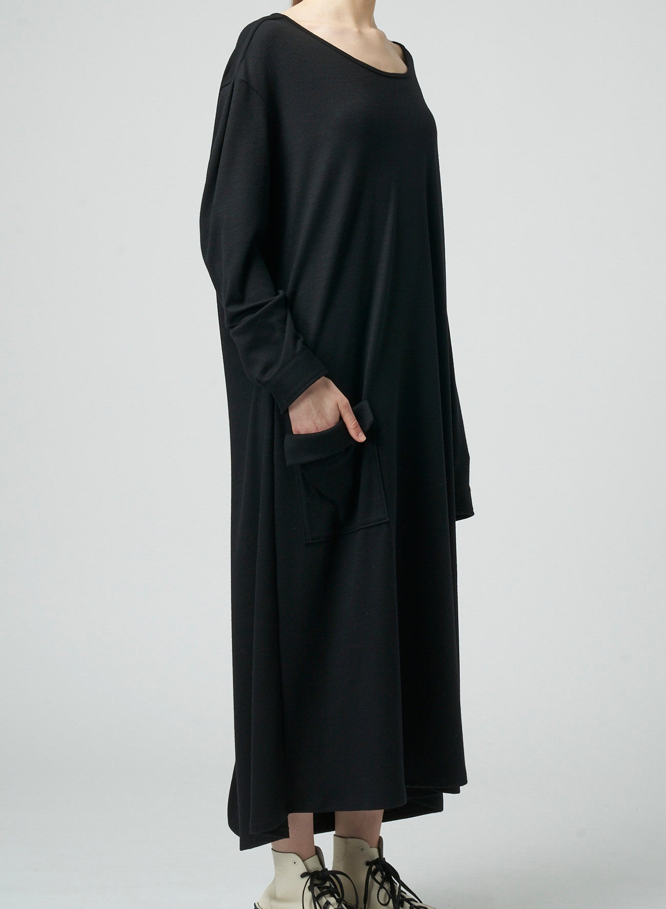 1/60 LUMINARY Wool Backside Opened Shirt Dress - Elegant Office Wear & Casual Chic Outfit for Women