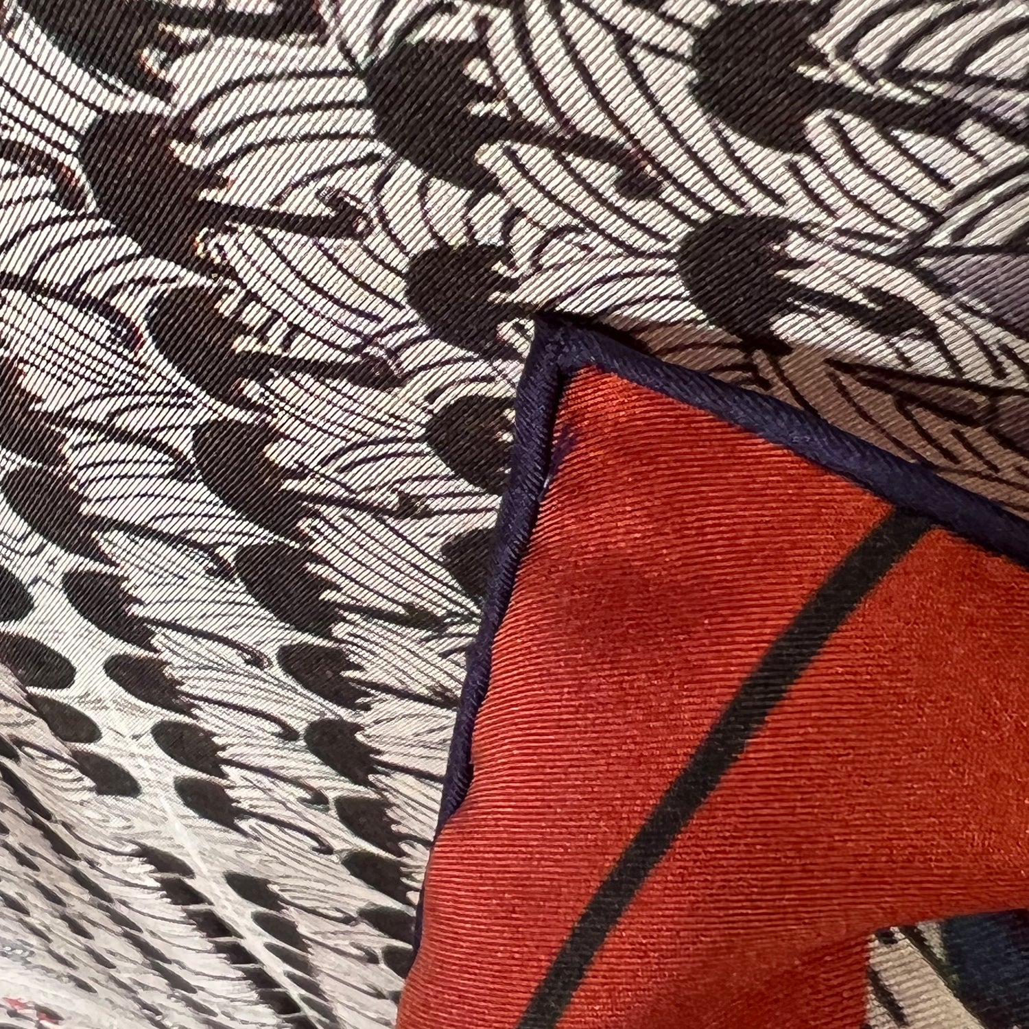 London Long Scarf - Soft Wool Winter Wrap for Women & Men - Perfect for Cold Weather, Travel & Fashion Accessories