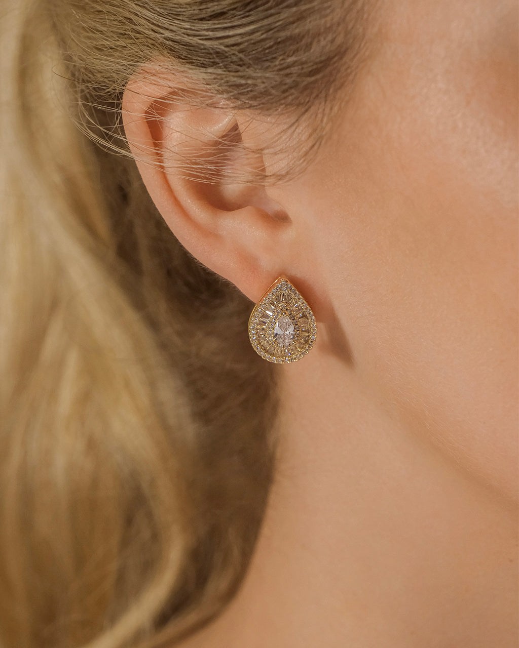 Scarlett CZ Teardrop Stud Earrings for Women - 925 Sterling Silver Cubic Zirconia Dangle Earrings - Elegant Jewelry for Party, Wedding & Everyday Wear