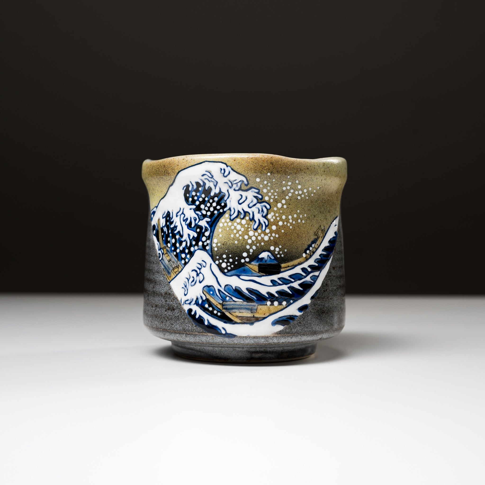 Premium Kutani Ware Hokusai Yunomi Tea Cup - Great Wave Off Kanagawa Japanese Ceramic Tea Cup for Matcha, Green Tea & Hot Drinks - Perfect Gift for Tea Lovers & Home Decor