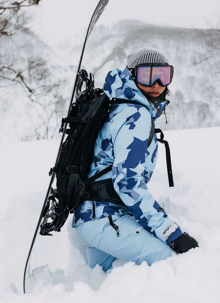 Burton Women's AK GORE-TEX Upshift 2 Layer Waterproof Ski Jacket 2024 - Lightweight Windproof Snowboard Coat for Winter Sports & Outdoor Adventures