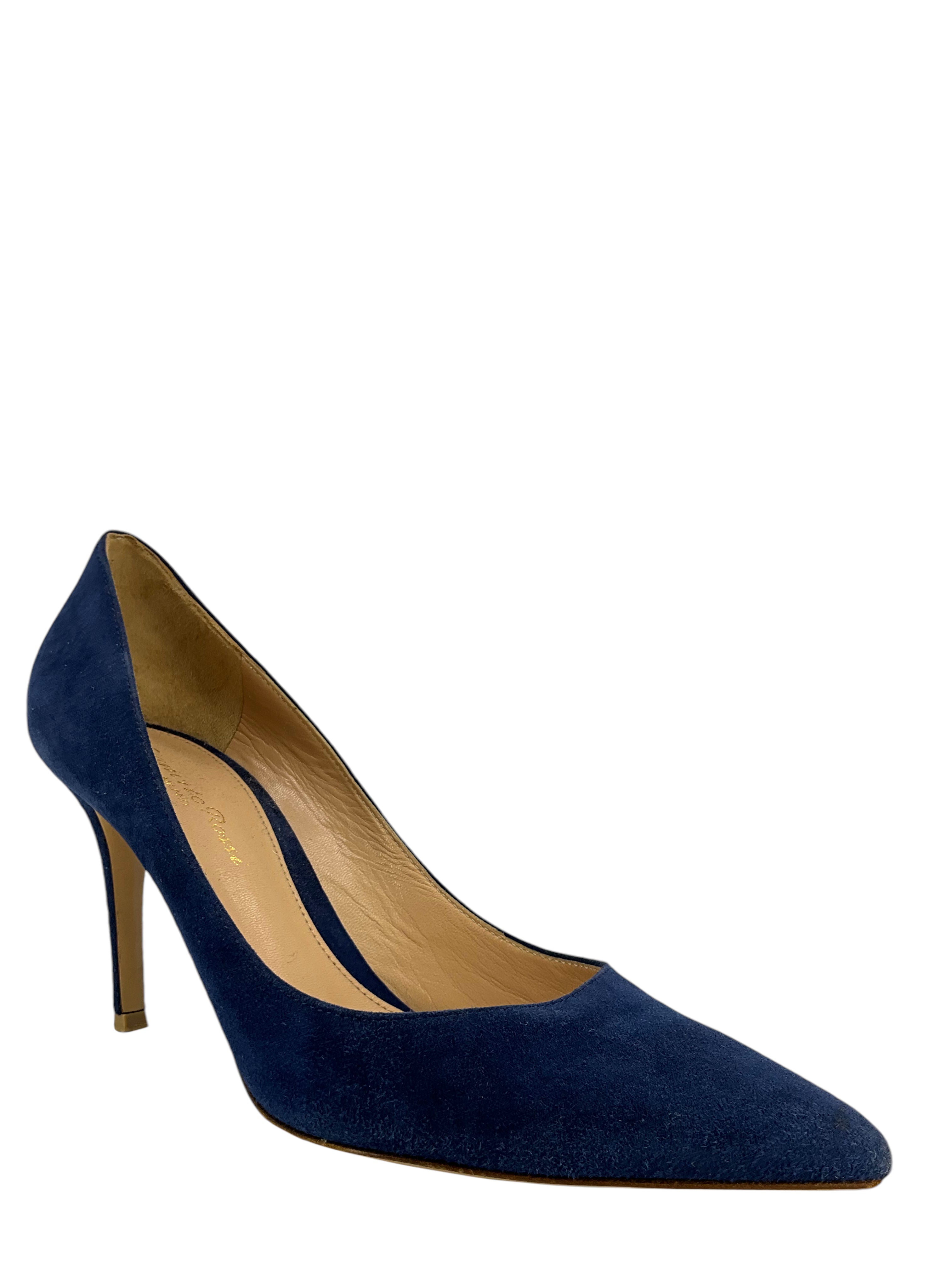Gianvito Rossi Suede Point Toe Pumps Women's Heels Size 7.5 - Elegant Dress Shoes for Office, Party & Special Occasions
