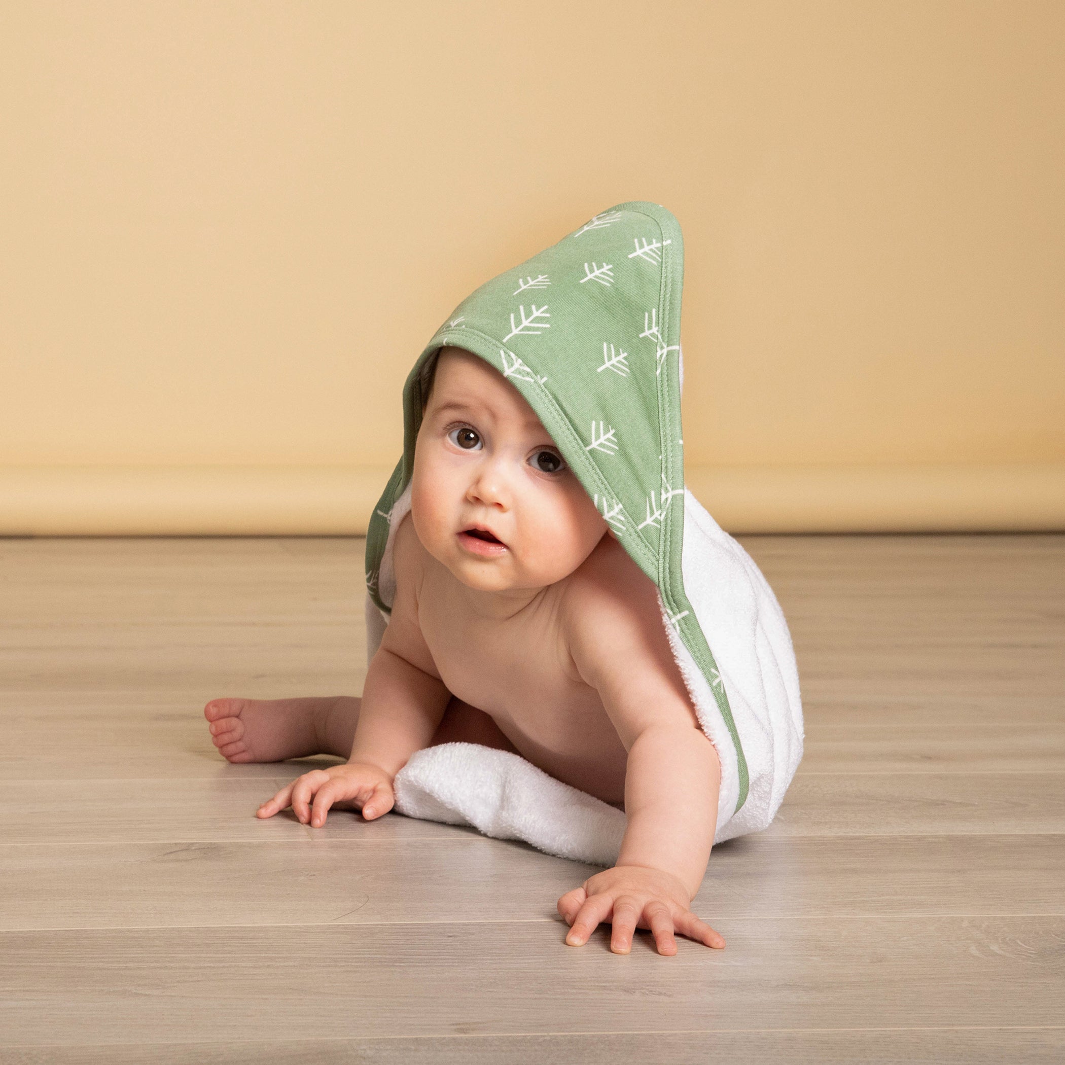 Nordic Style 2-Pack Hooded Towel Set - Soft Avocado & Forest Green Baby Bath Towels for Newborns, Infants & Toddlers - Perfect for Bath Time, Swimming & Beach Outings