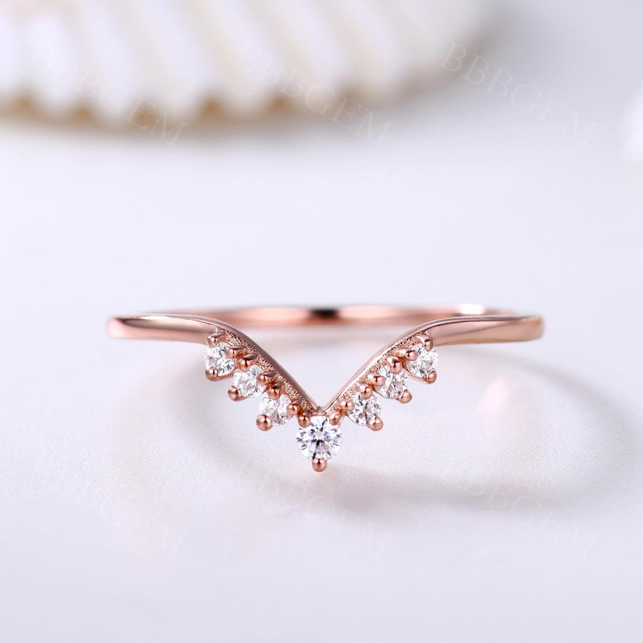 Exquisite Round Cut Diamond Wedding Band | Curved V-Shaped Matching Ring for Bridal Sets | Perfect for Engagement, Anniversary & Special Occasions