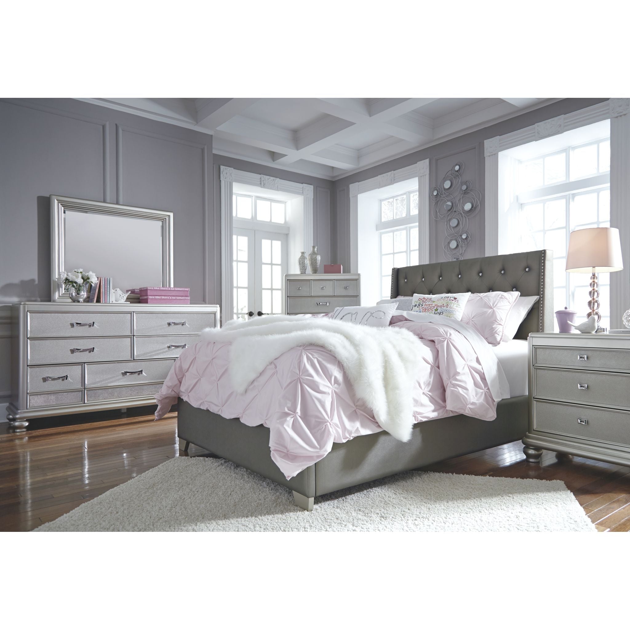 Ashley Coralayne 3-Piece Queen Bedroom Set - Modern Bed Frame with Nightstands - Perfect for Master Bedroom, Guest Room & Apartment Decor