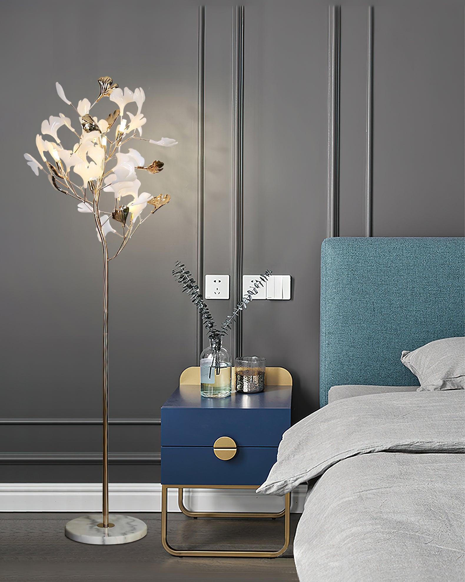 Modern Ginkgo Leaf Floor Lamp - Elegant LED Standing Light for Living Room, Bedroom, or Office - Nature-Inspired Home Decor with Adjustable Brightness