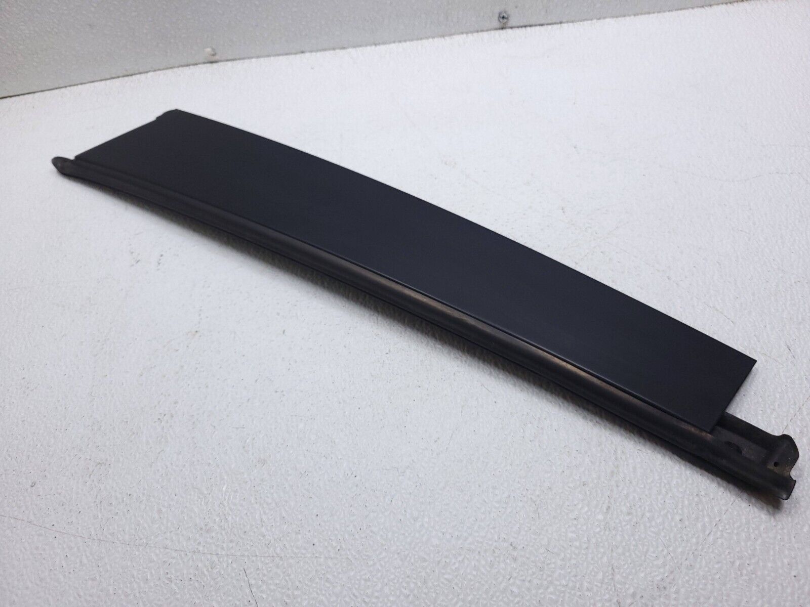 2006-2011 Mercedes ML500 Right Passenger Side Rear B Pillar Molding Trim - OEM Replacement Part for Interior Door Panel Repair | Perfect for Car Restoration & DIY Auto Maintenance