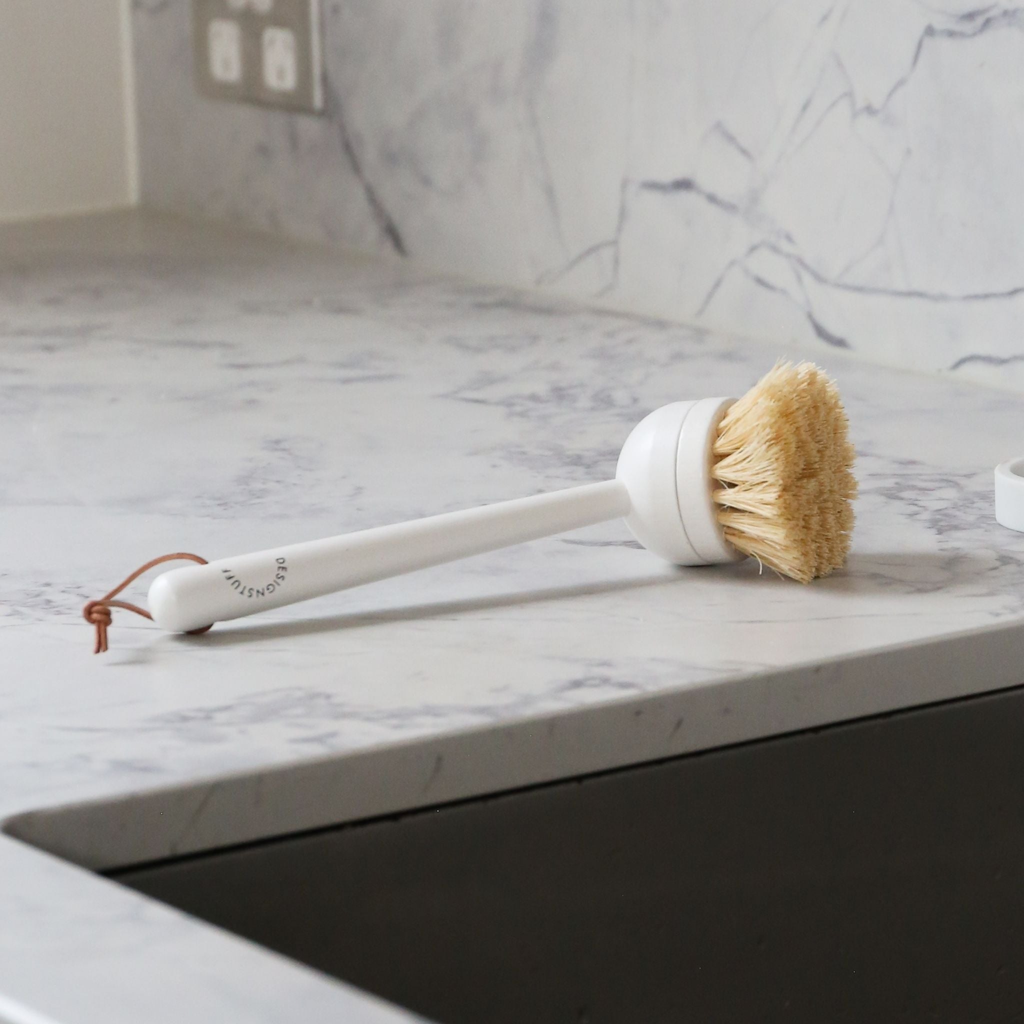 Eco-Friendly Dish Brush - Biodegradable & Sustainable Kitchen Cleaning Brush for Washing Dishes, Pots & Pans - Perfect for Eco-Conscious Homes & Zero Waste Lifestyle