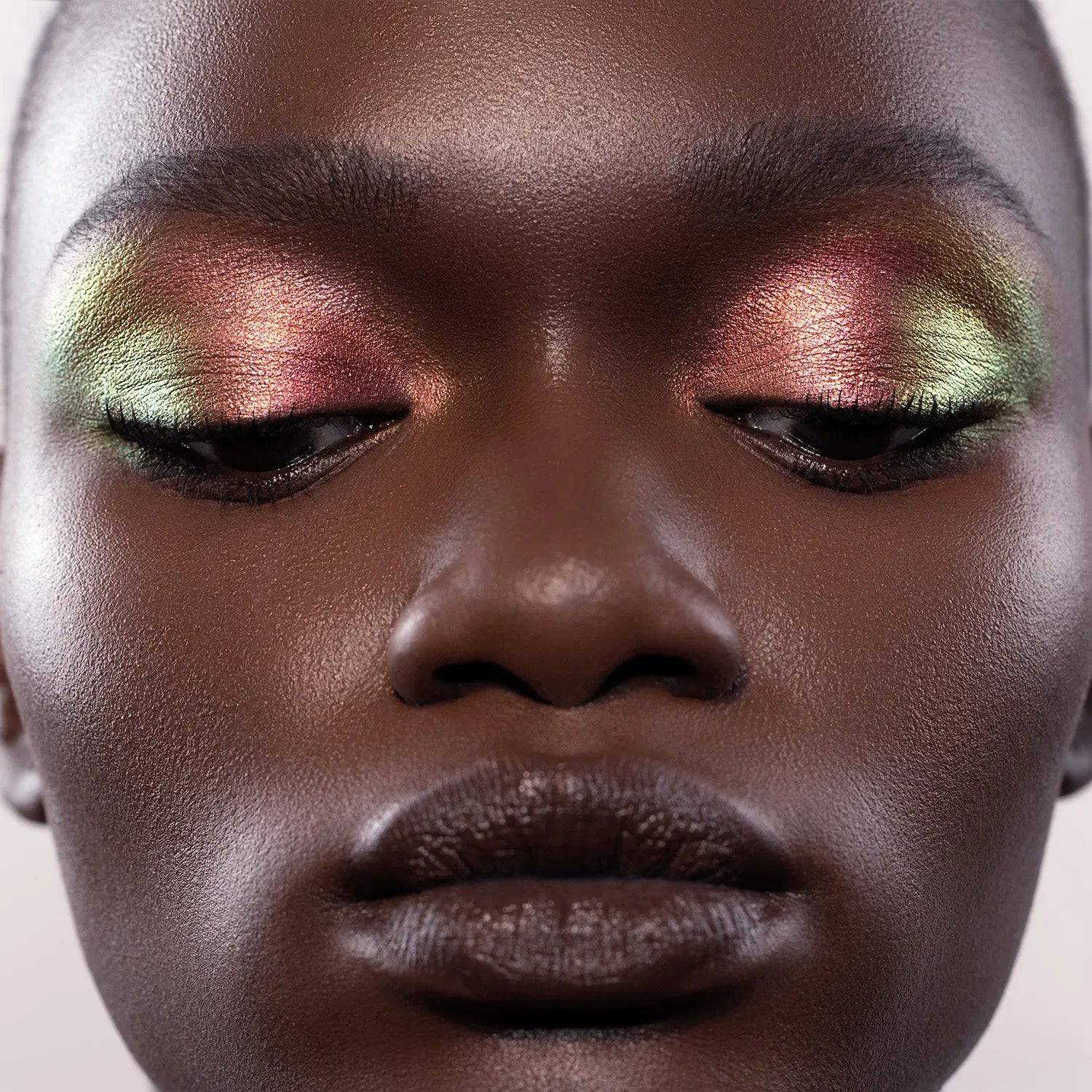 Chromium Liquid Eyeshadow - Long-Lasting Metallic Shimmer Makeup for Day & Night Glam Looks | Perfect for Parties, Weddings & Special Occasions