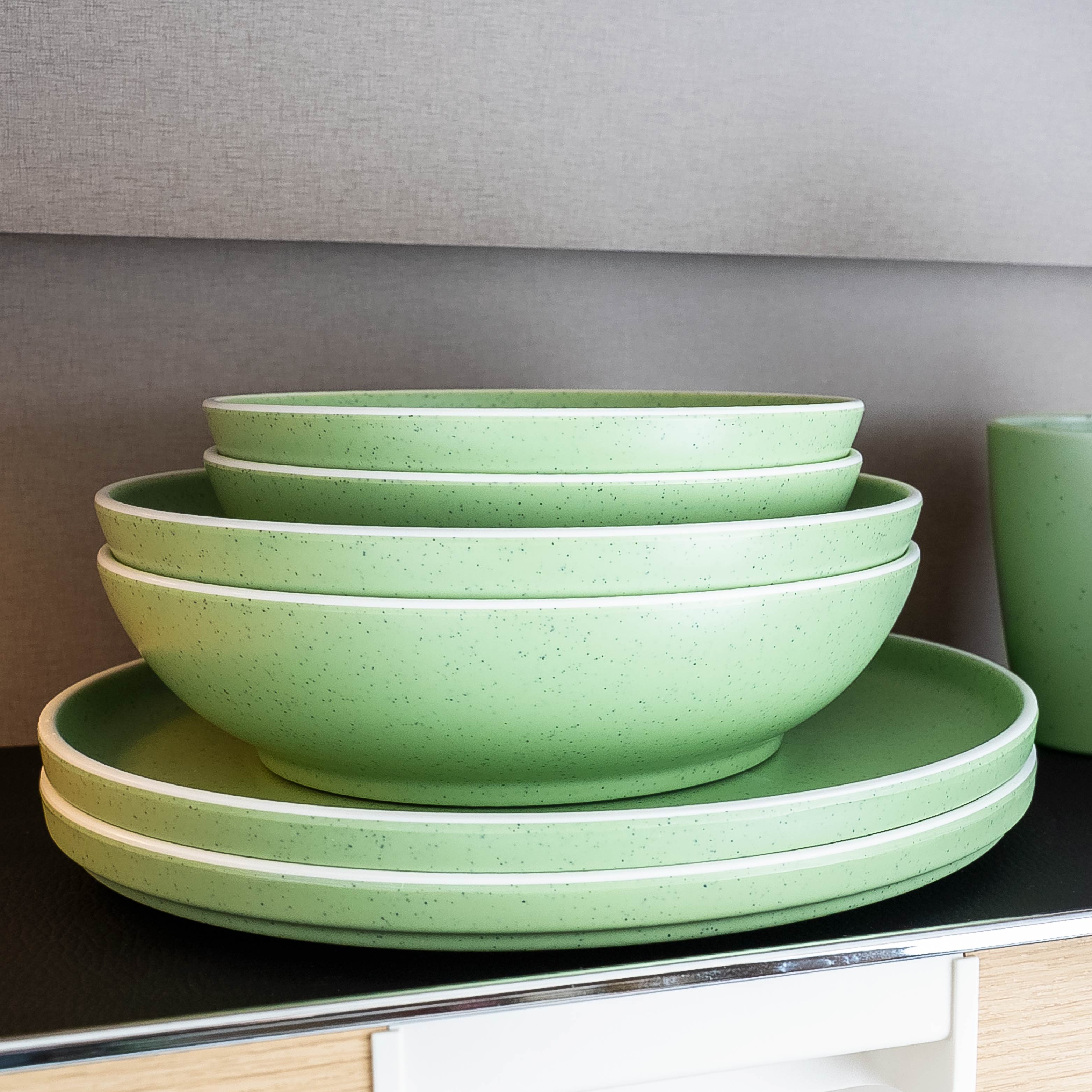 DOLOMIT GREEN Plastic Mixing Bowls with Lids - 16 cm Set of 3, BPA-Free Food Storage Containers for Kitchen Baking, Meal Prep & Serving - Airtight Stackable Bowls for Pantry Organization