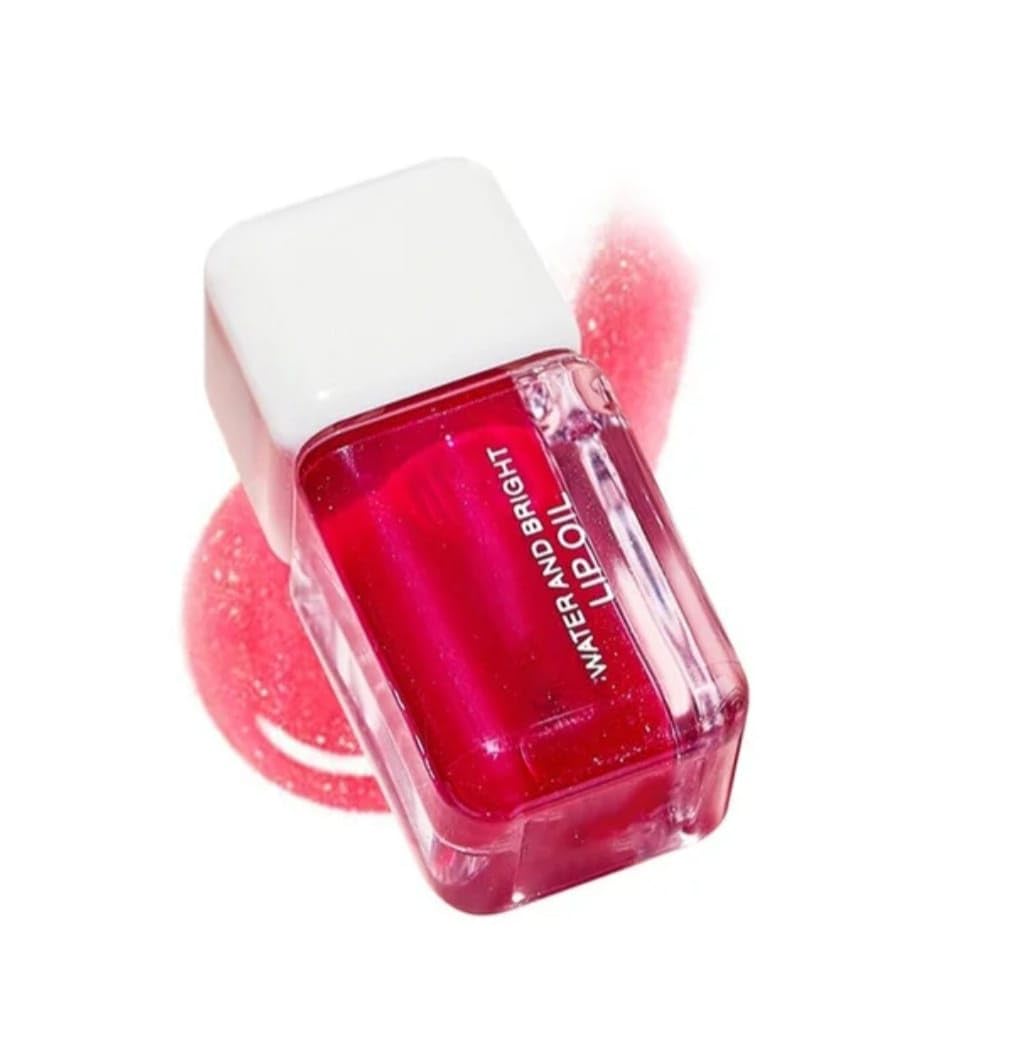 Ashyra Glossy Lip Oil with Shimmery Tint - Hydrating & Non-Sticky Lip Gloss, Red (Pack of 1) | Perfect for Daily Wear, Date Night & Special Occasions