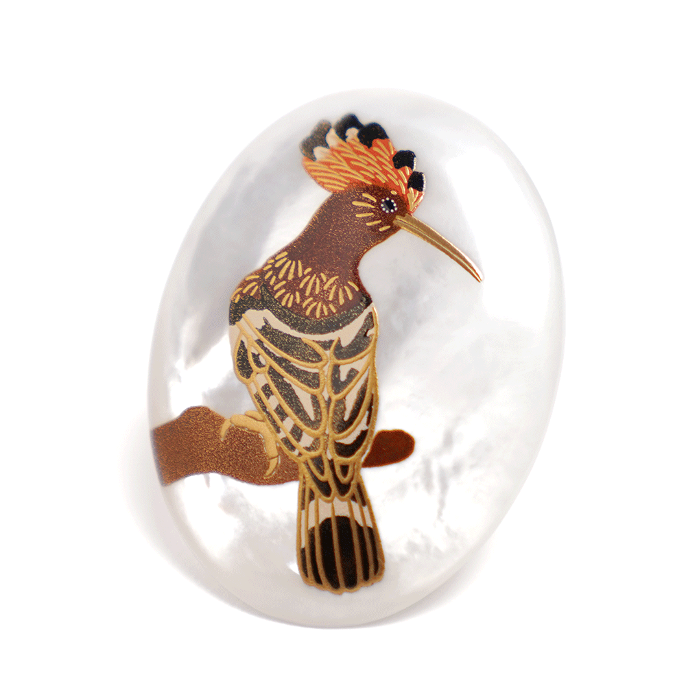 Exquisite Maki-e Urushi Lacquer Brooch with White South Sea Pearl Shell & Hoopoe Design | Traditional Japanese Lacquer Jewelry | Perfect for Formal Occasions, Gift Giving & Cultural Fashion Statements