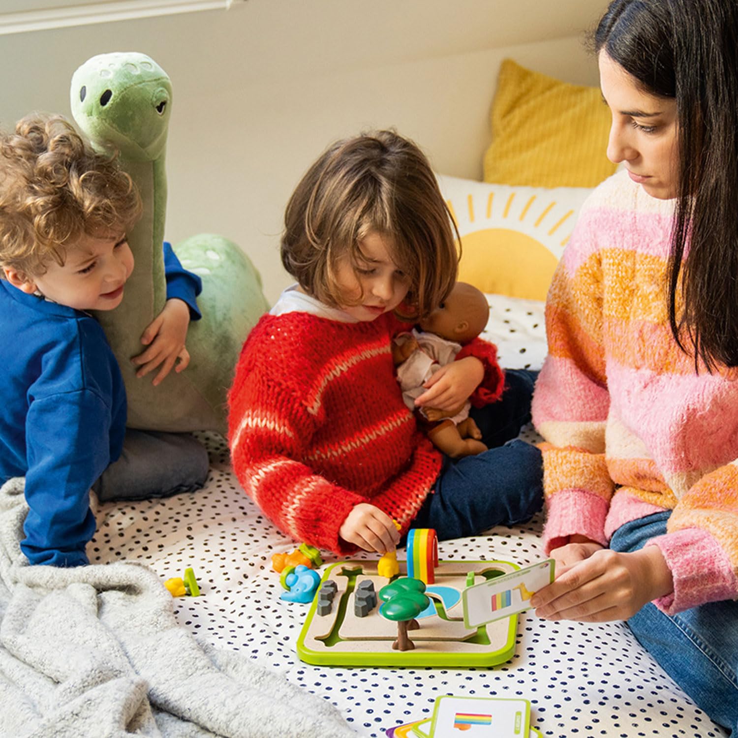 SmartGames Photo Safari - Educational Puzzle Game for Kids Ages 3+ | Fun Learning Toy for Preschoolers | Perfect Birthday Gift for 3 Year Old Boys & Girls | Great for Indoor Play, Travel & Family Game Night