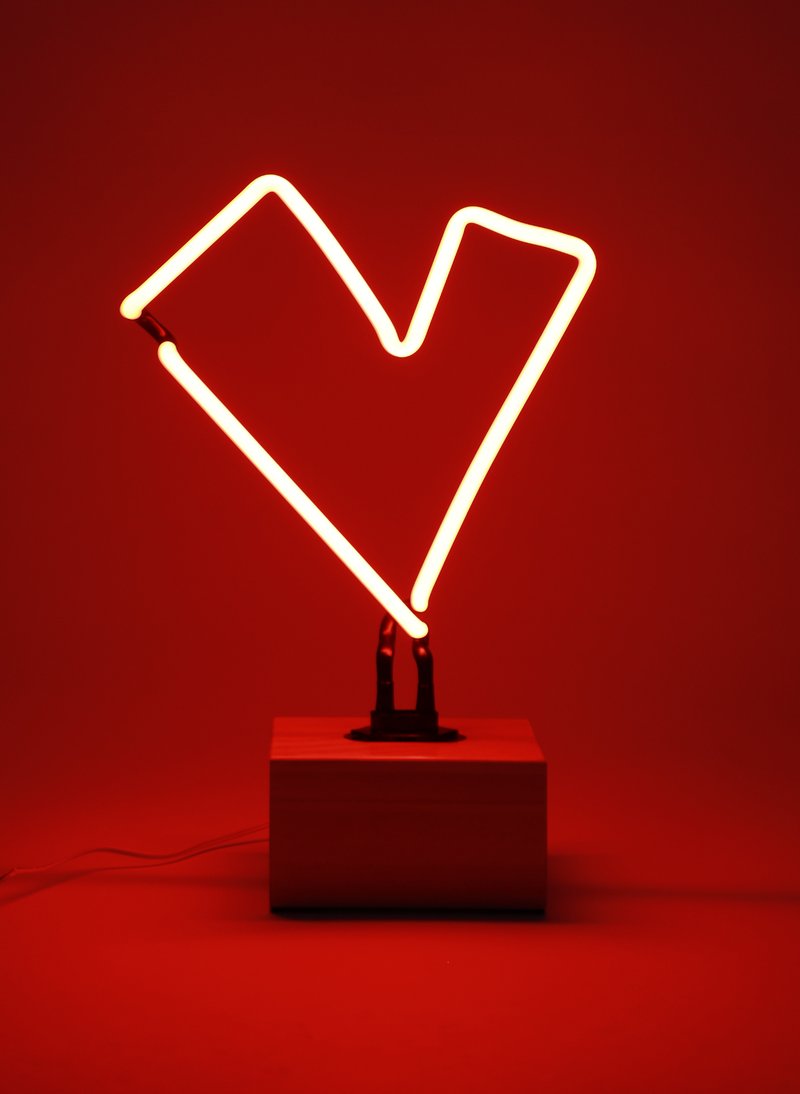 Federation Neon 'Heart' Wood Light - Vintage Style LED Wall Decor for Bedroom, Living Room, Bar - Romantic & Unique Home Lighting Gift