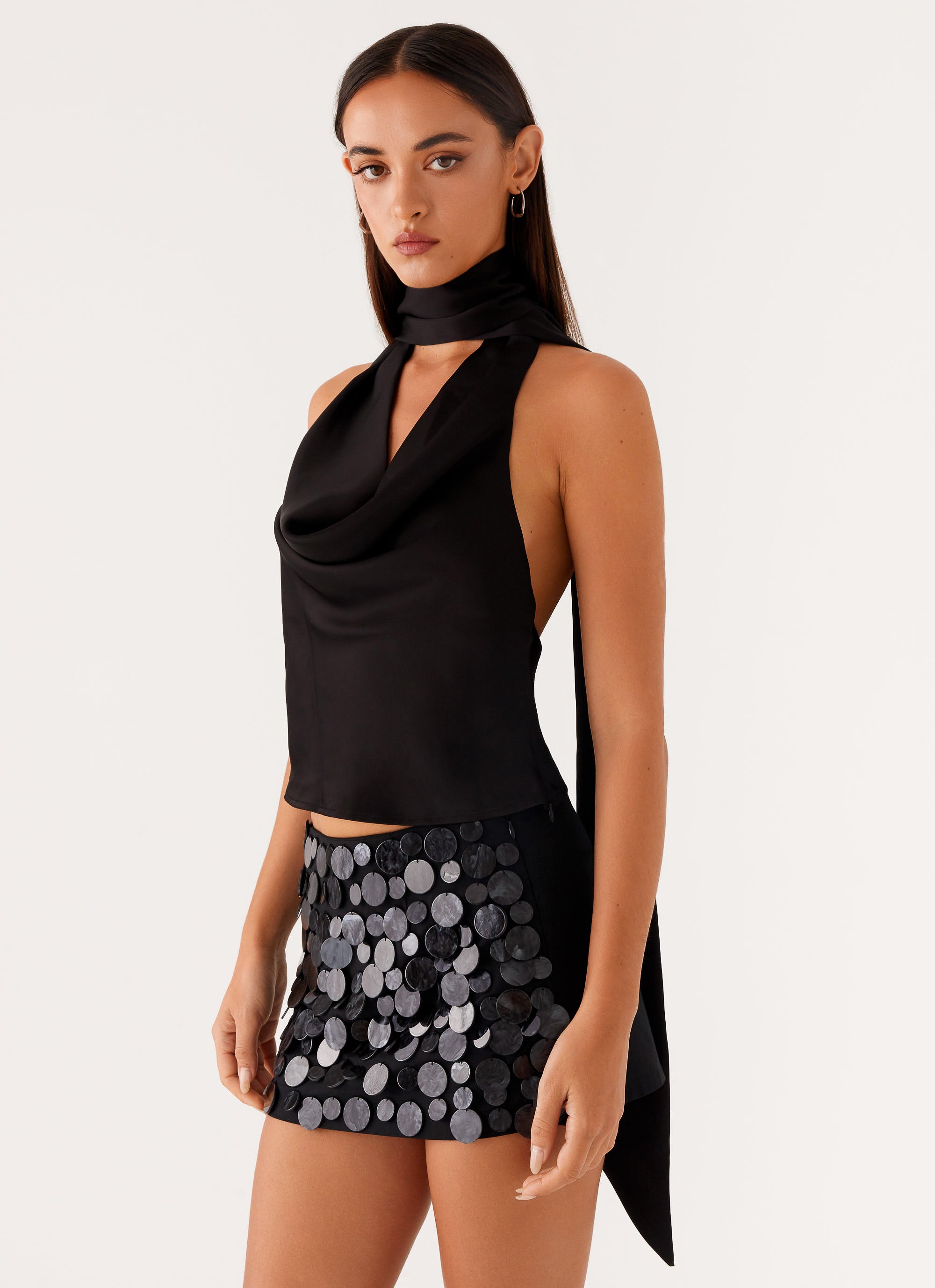 Black Catching Feelings Top - Stylish Women's Casual T-Shirt for Date Night & Everyday Wear