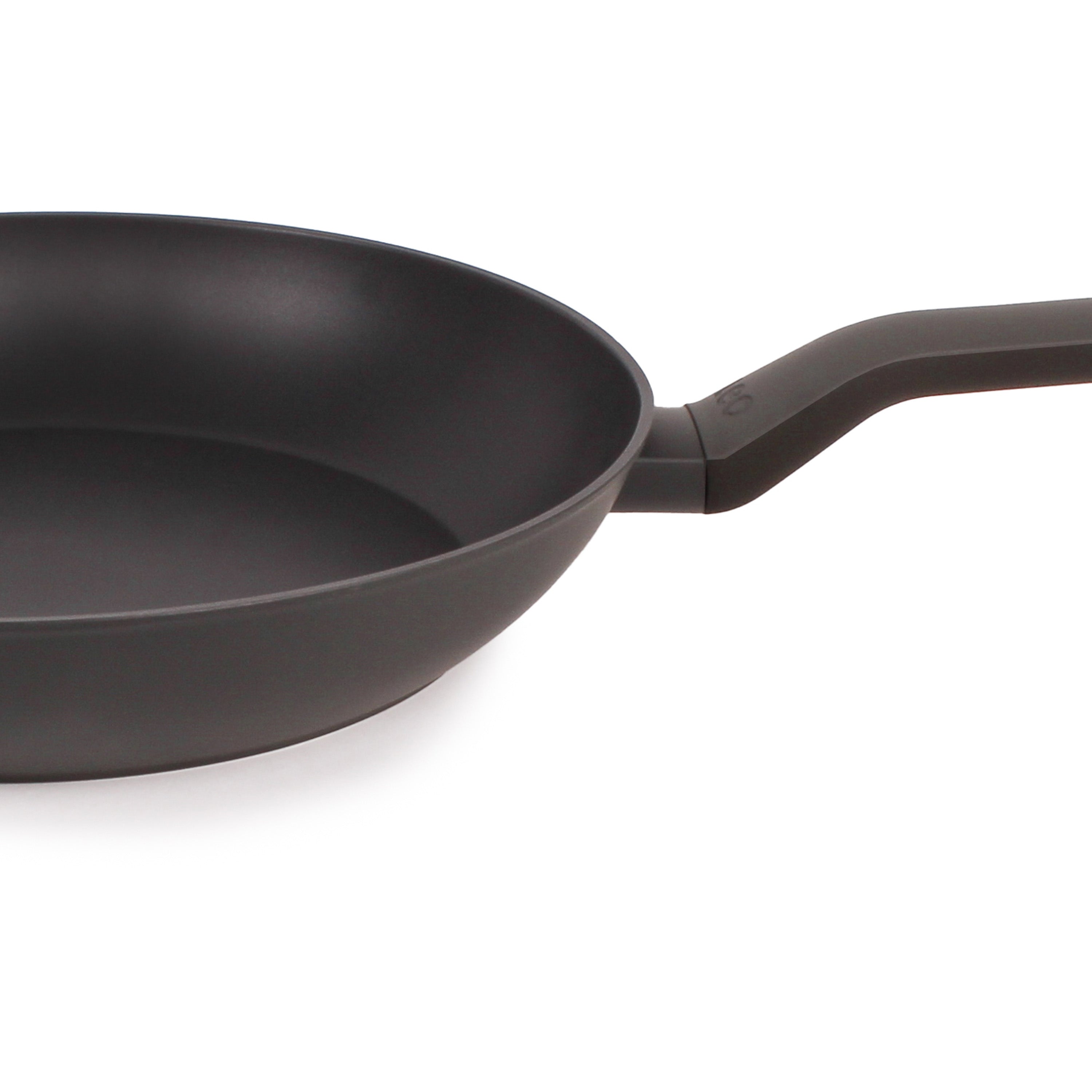 BergHOFF Leo 11-Inch Non-Stick Frying Pan - Black Ceramic Coating Skillet for Healthy Cooking | Perfect for Eggs, Pancakes & Stir-Fry | Oven & Dishwasher Safe