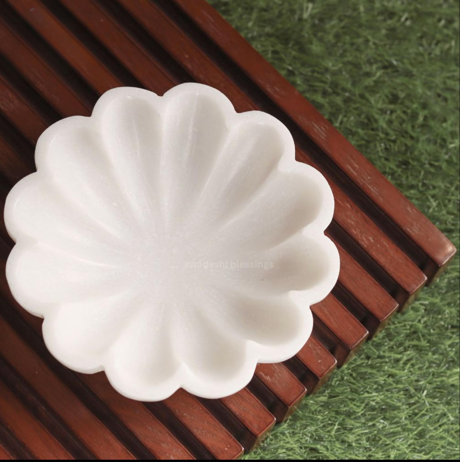 Handcrafted White Marble Decorative Bowl - 7 Inch Organic Modern Home Decor for Keys, Fruits & Rings | Scalloped Fluted Design for Living Room, Dining Table & Entryway | Elegant Ruffle Bowl for Wedding Gifts & Housewarming