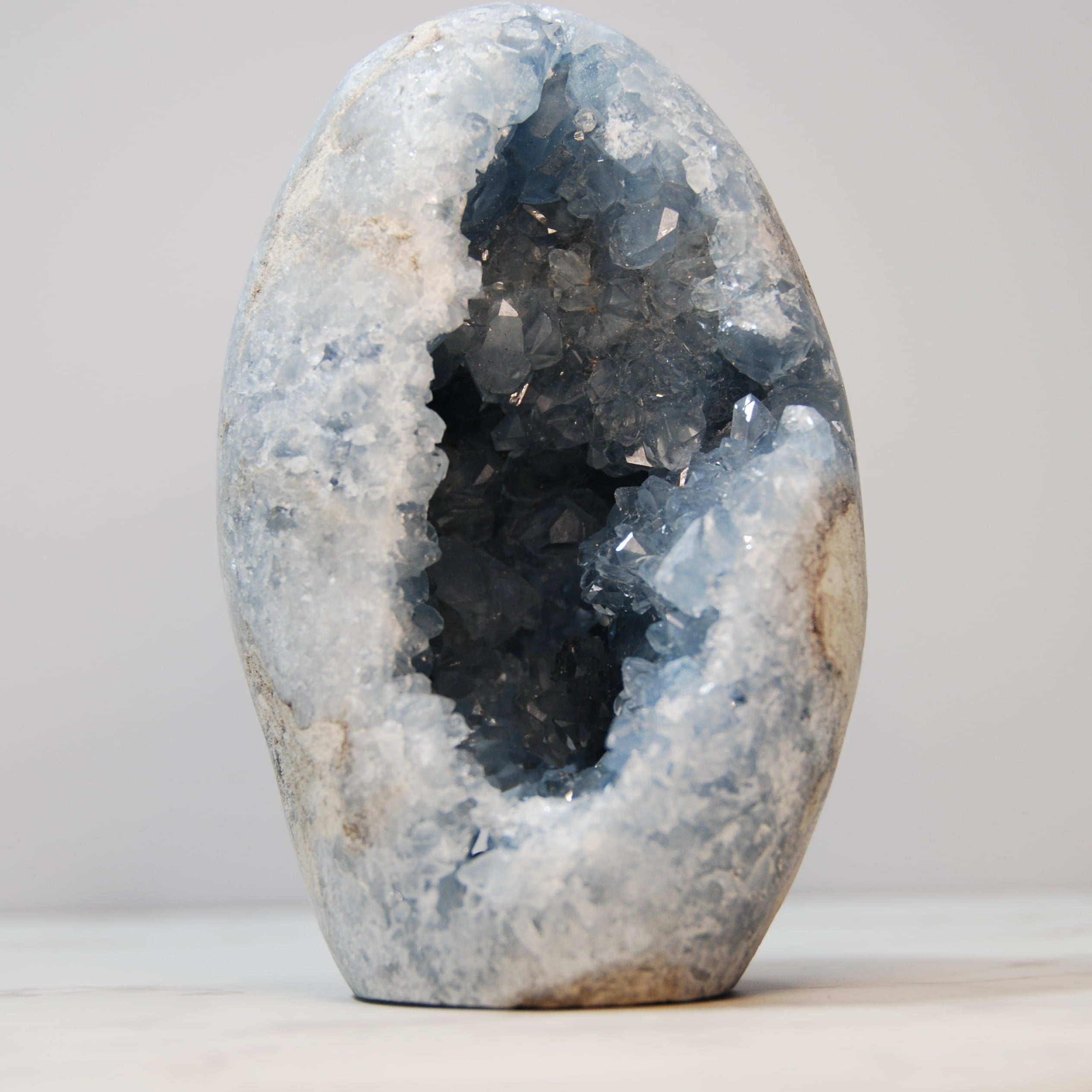 Natural Celestite Free Form Crystal - 1.25kg Healing Stone for Meditation, Energy Work & Home Decor
